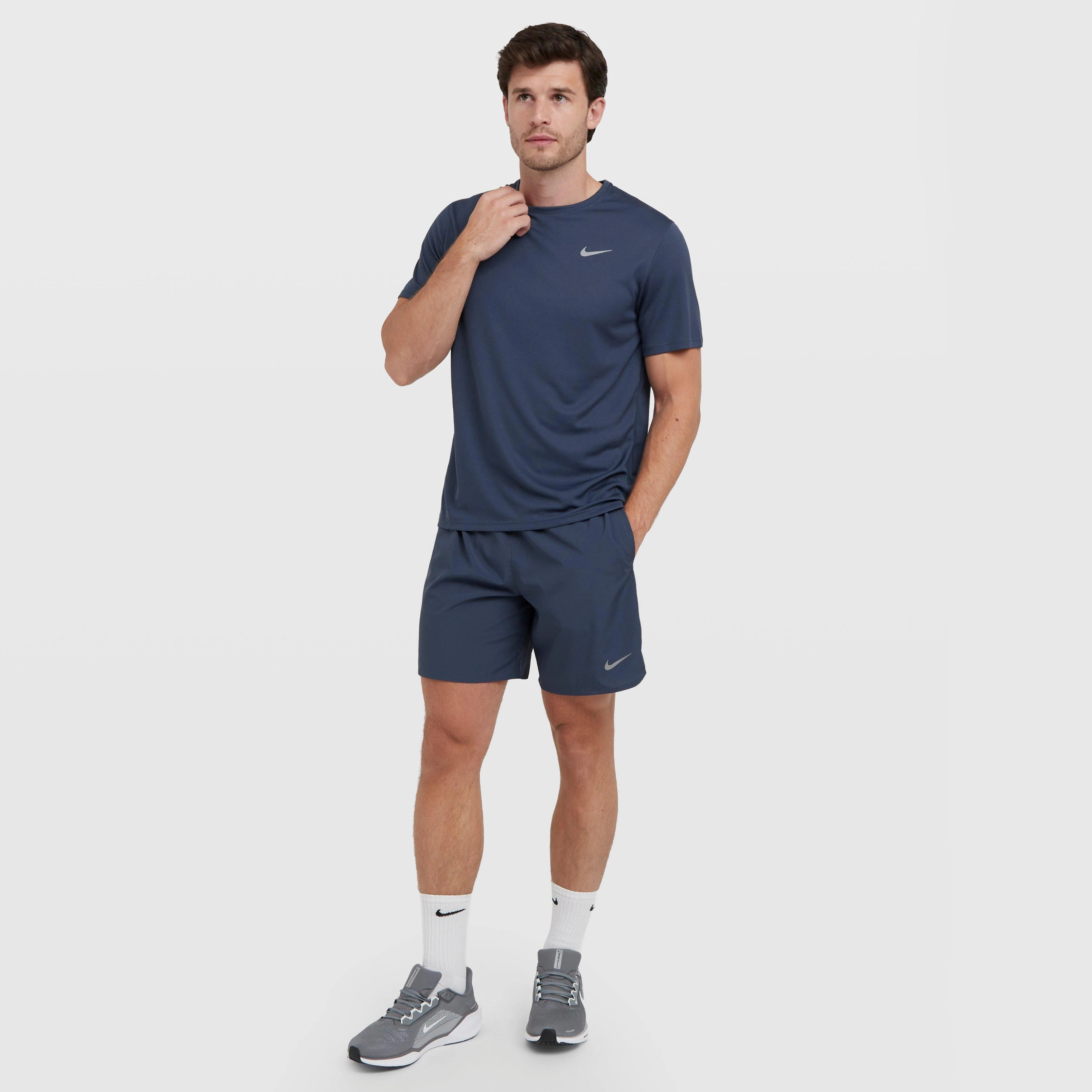 Men's Dri-FIT Miler UV Short-Sleeve Running Top - Image 3