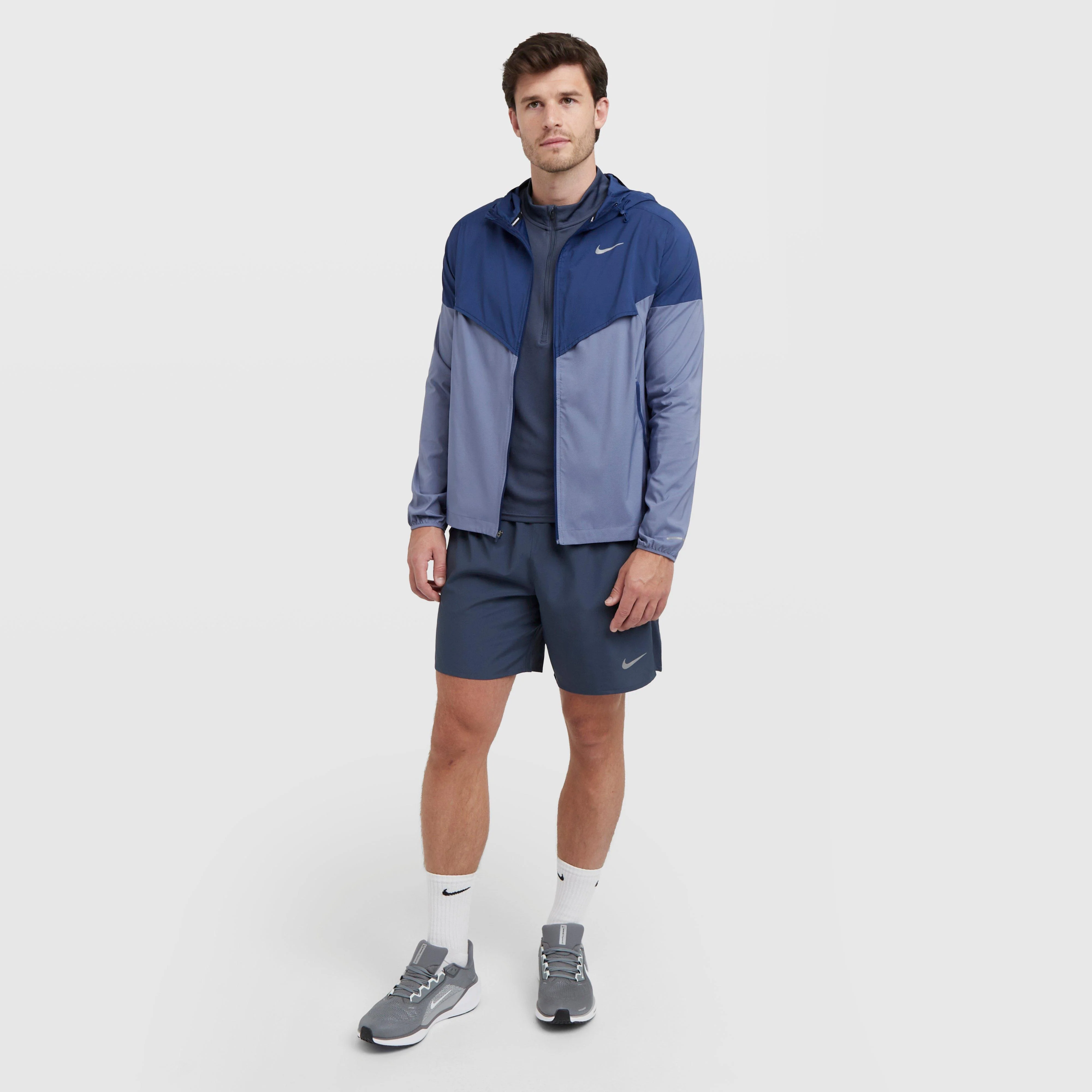 Men's Impossibly Light Windrunner Running Jacket - Image 3