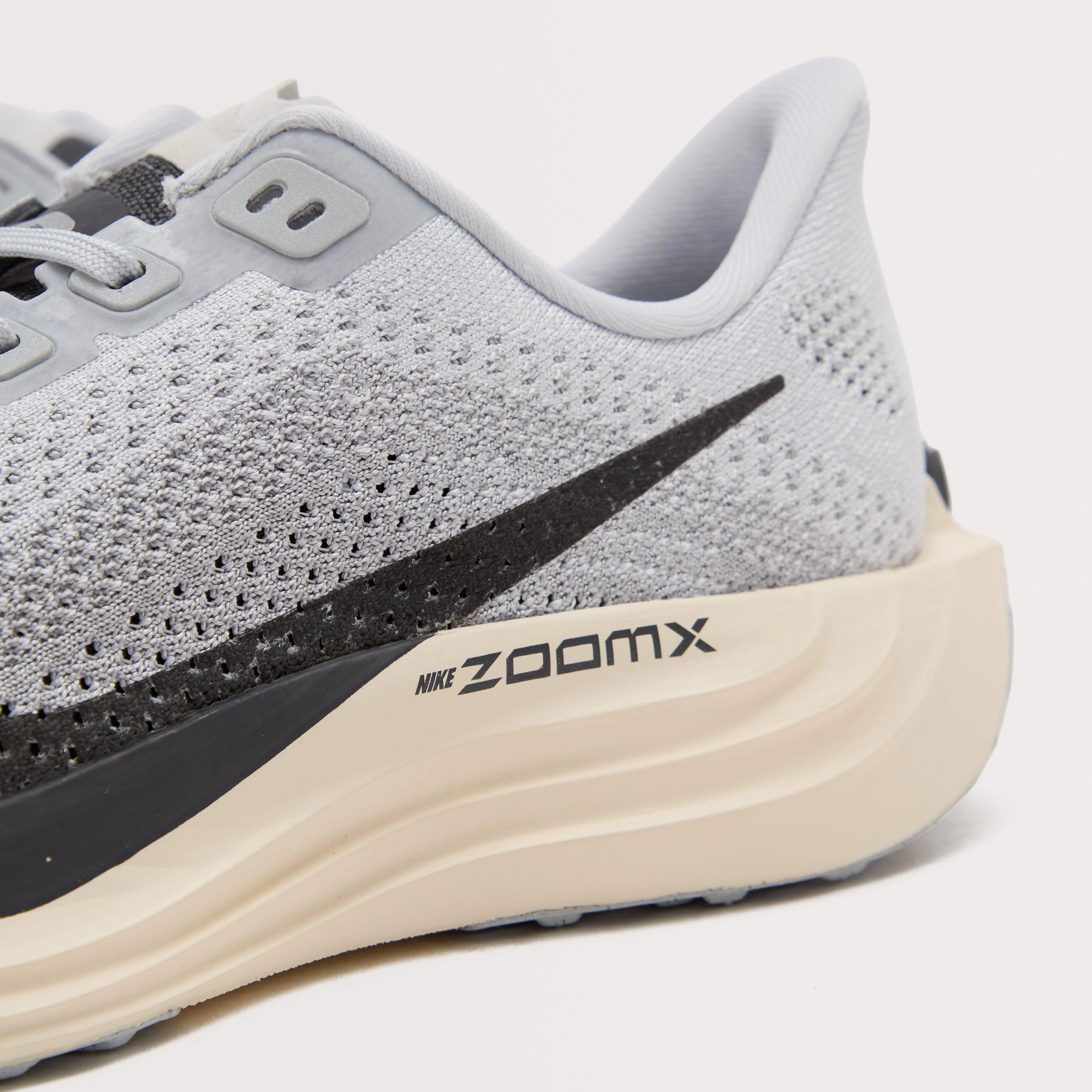 Men’s Pegasus Plus Running Shoe - Image 5