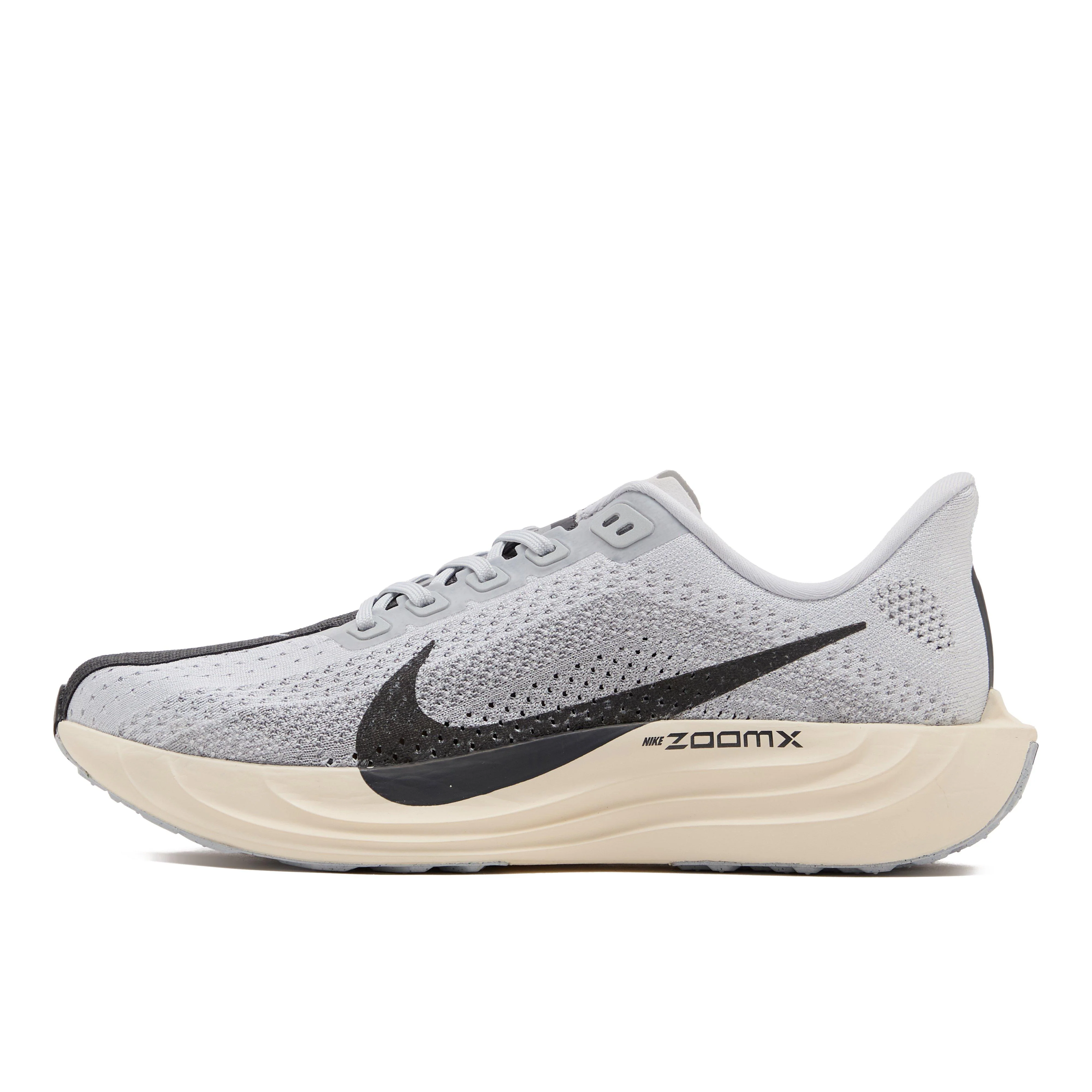 Men’s Pegasus Plus Running Shoe - Image 7