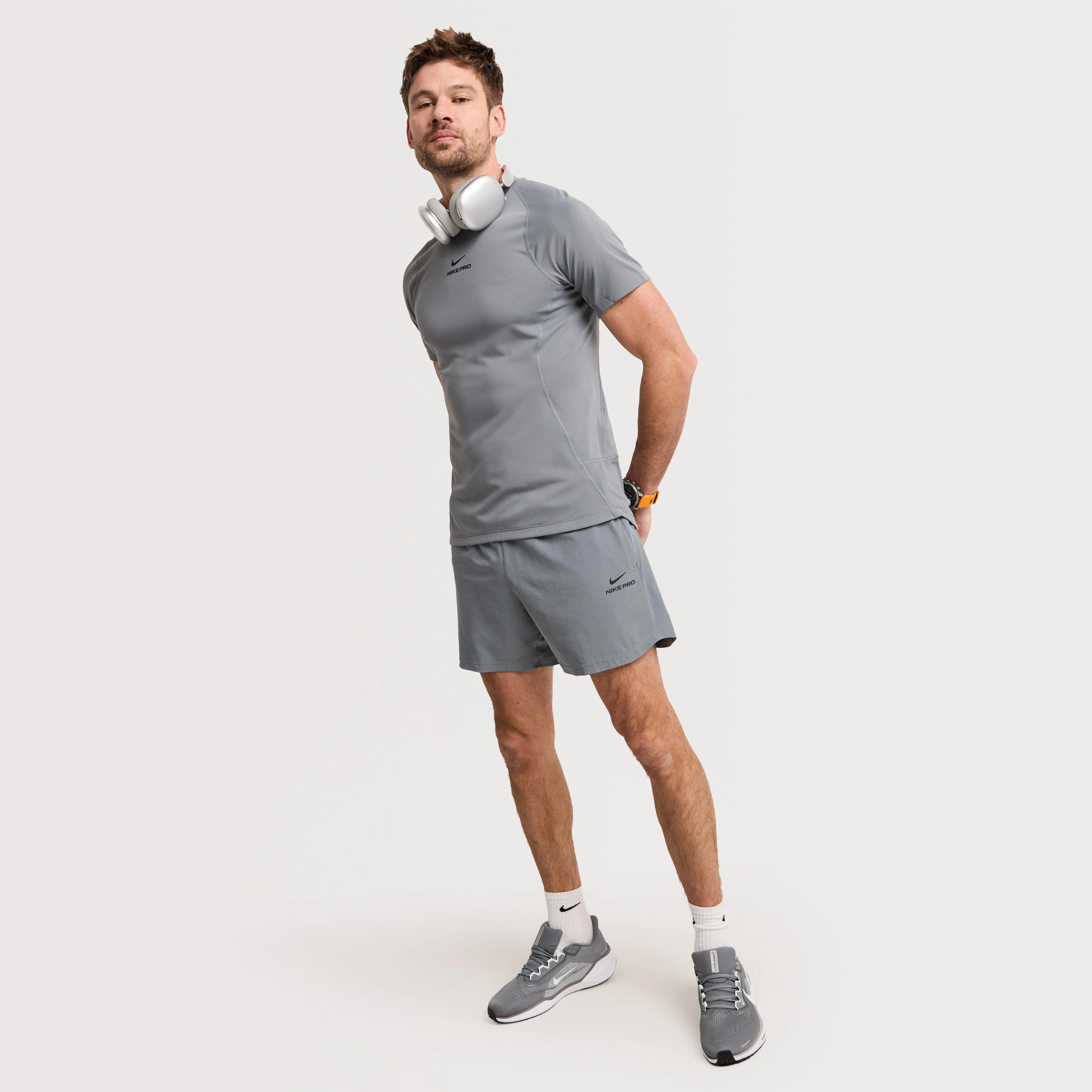 Men’s Pro Training Dri-FIT 6” Shorts - Image 2
