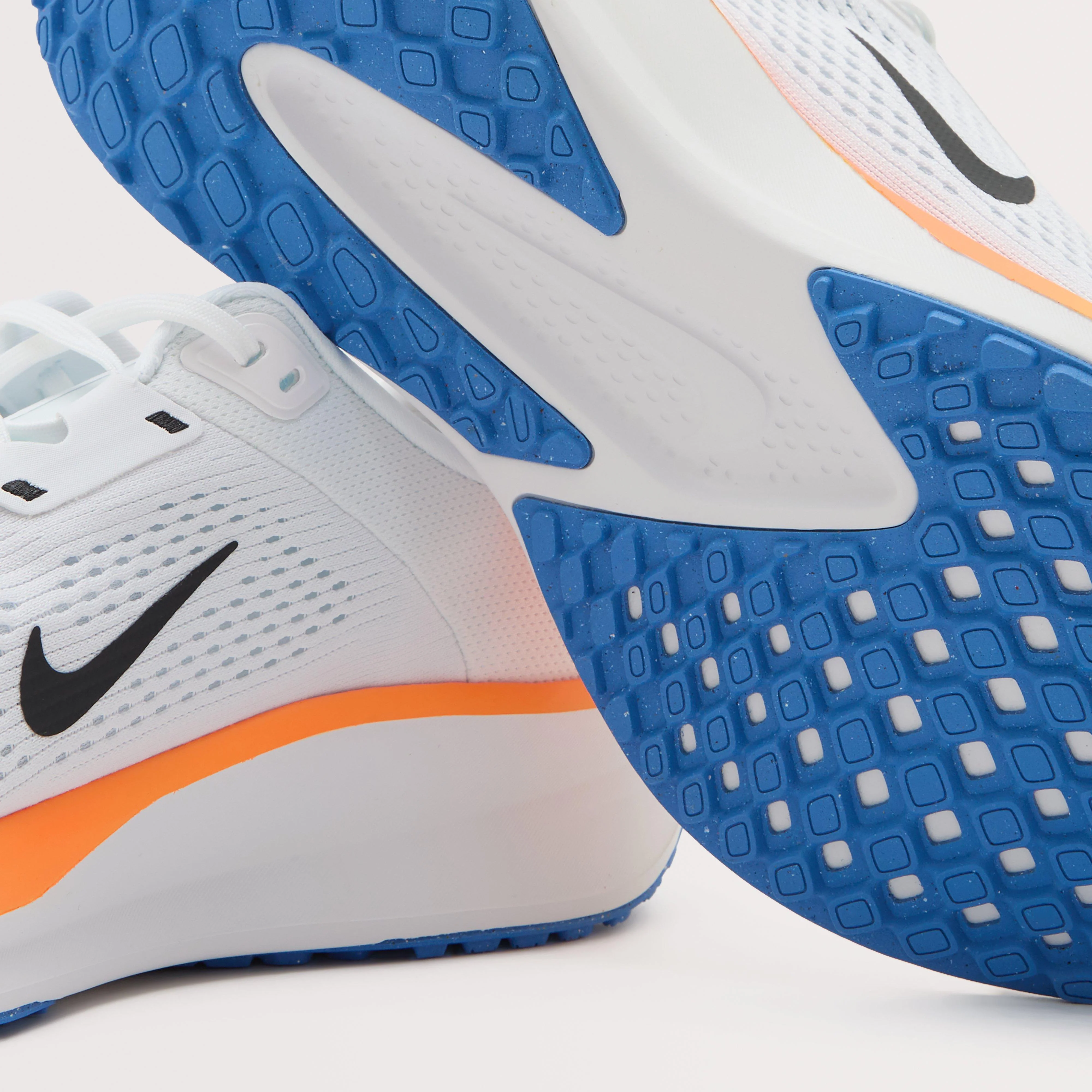 Men’s Quest 6 Road Running Shoe - Image 4
