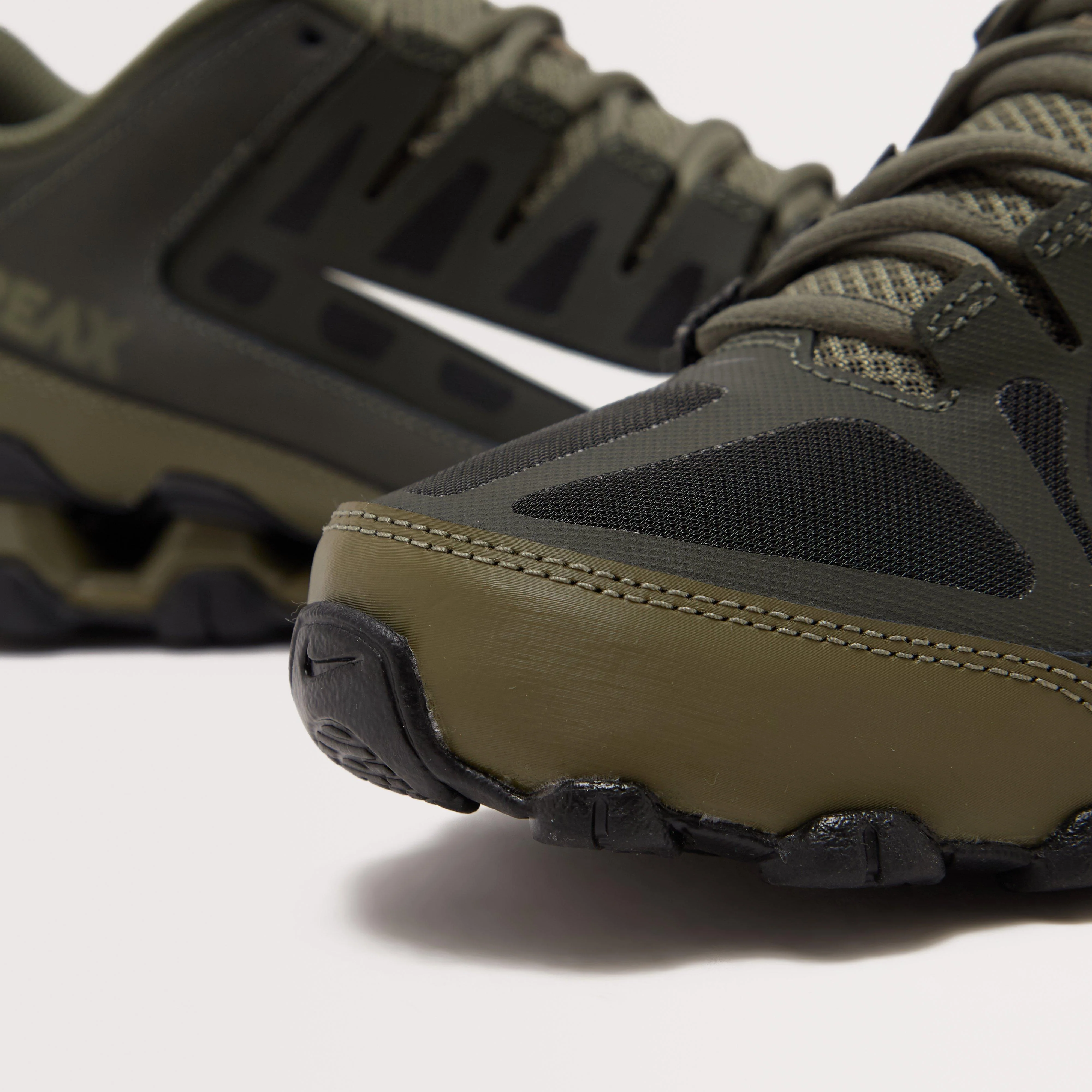 Men's Reax 8 TR Workout Shoes - Image 4