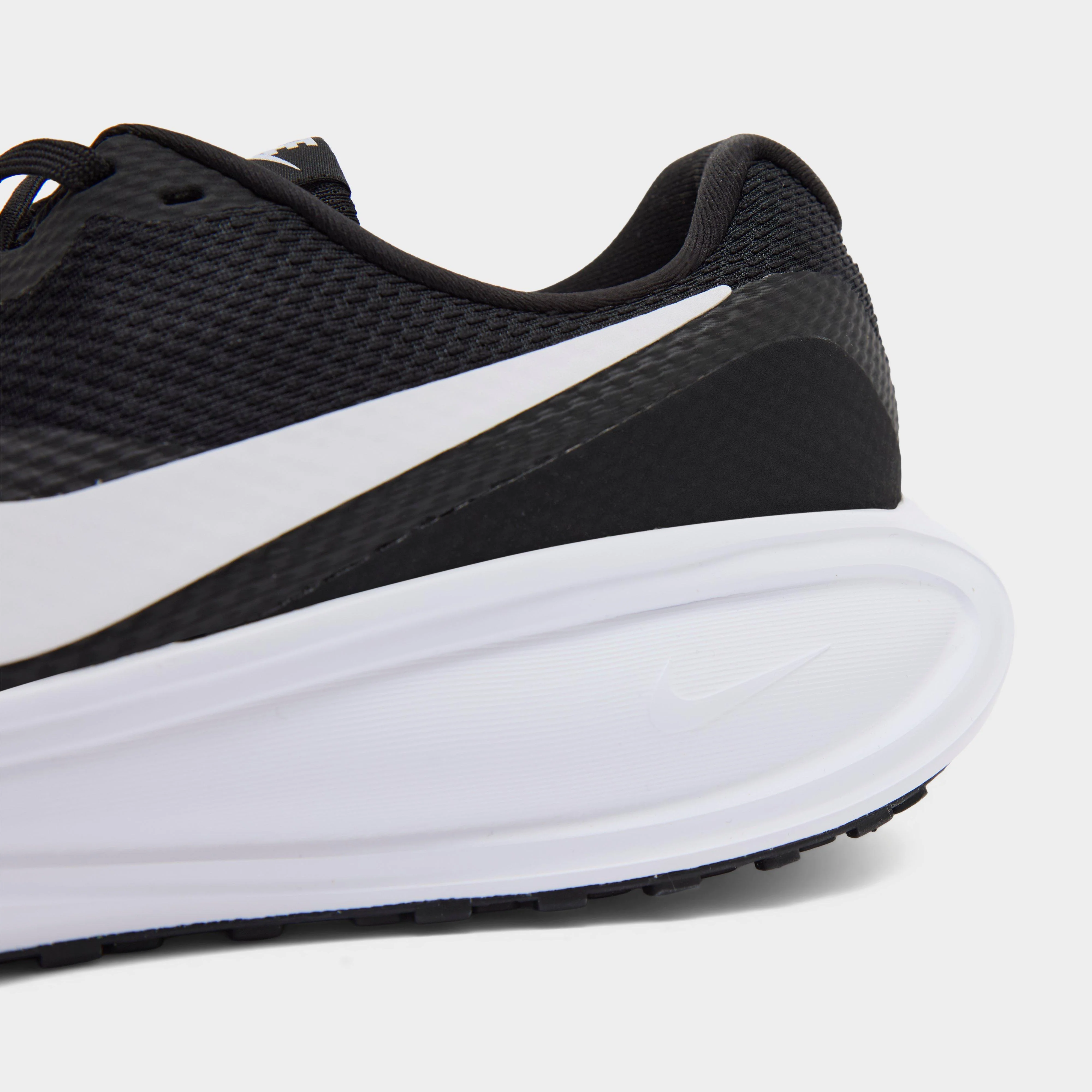 Men's Revolution 8 Road Running Shoes - Image 4