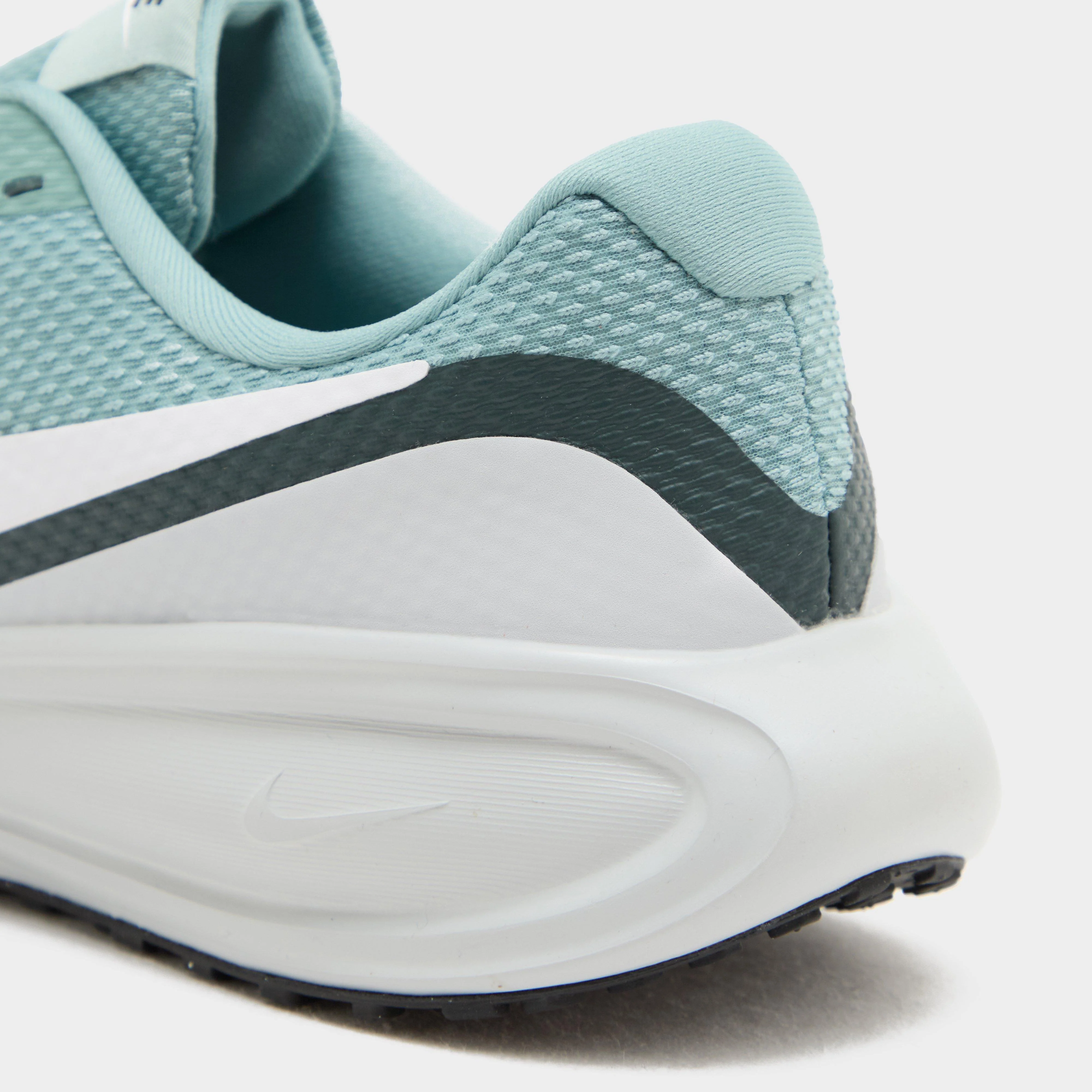 Men's Revolution 8 Road Running Shoes - Image 6