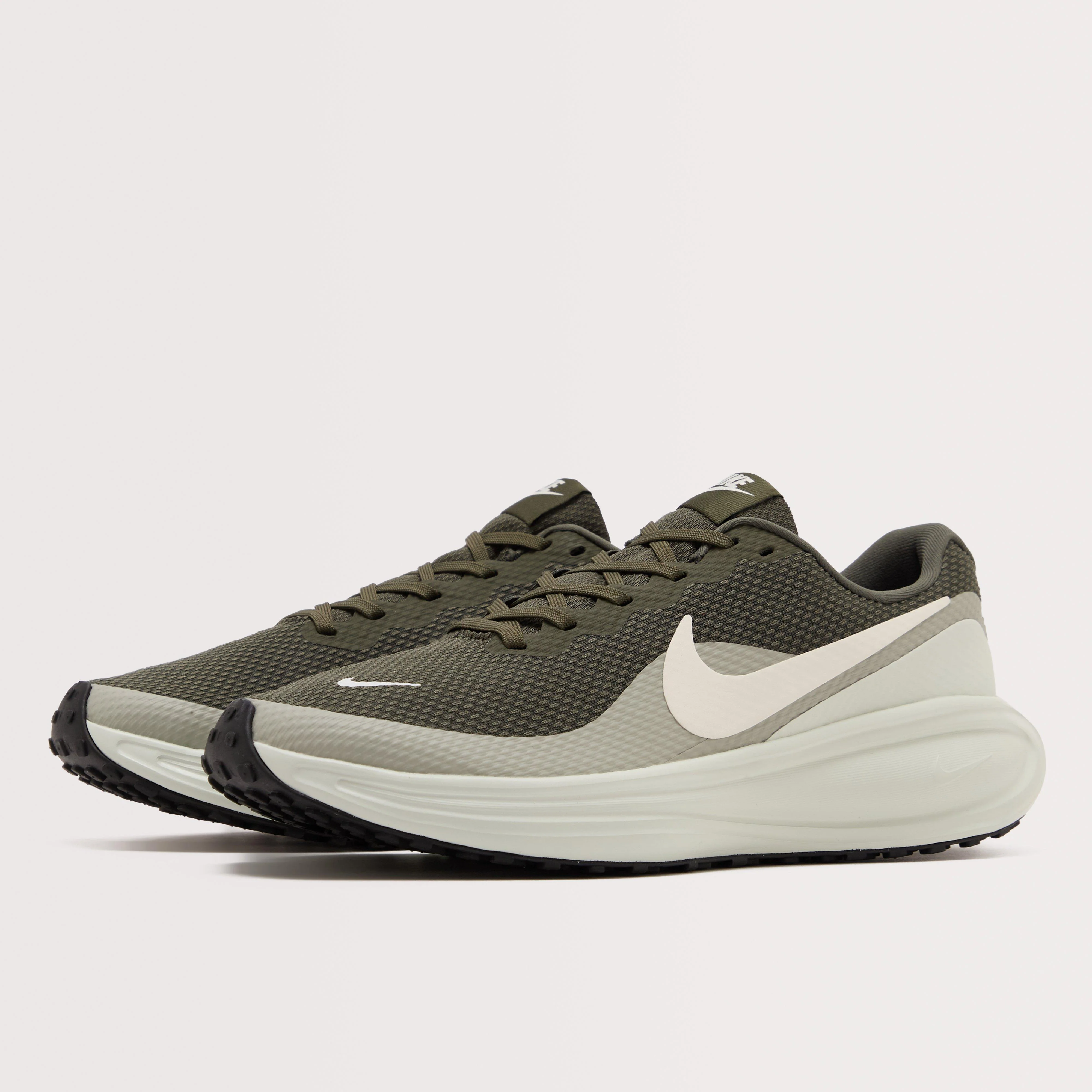 Men's Revolution 8 Road Running Shoes - Image 2