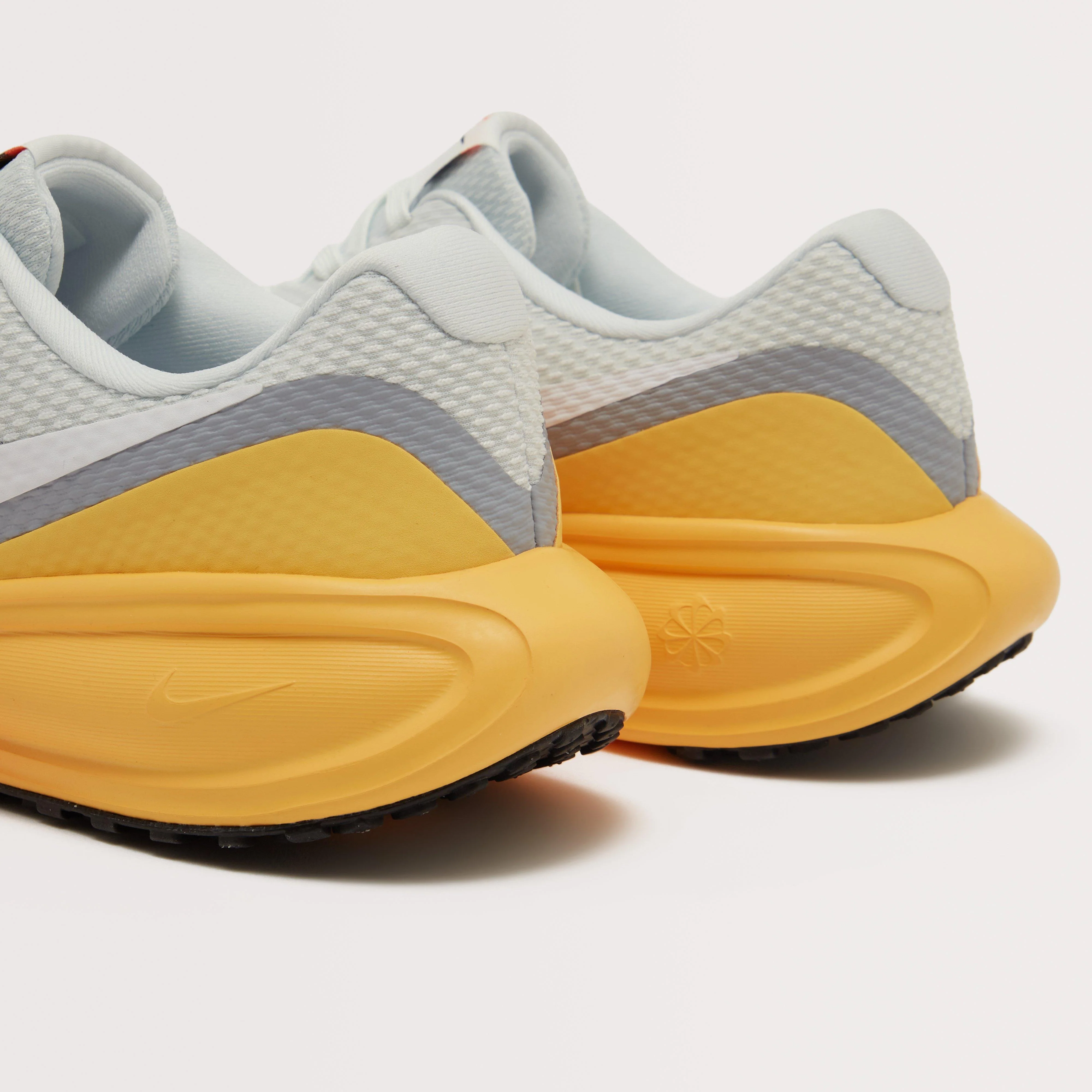 Men's Revolution 8 Road Running Shoes - Image 6