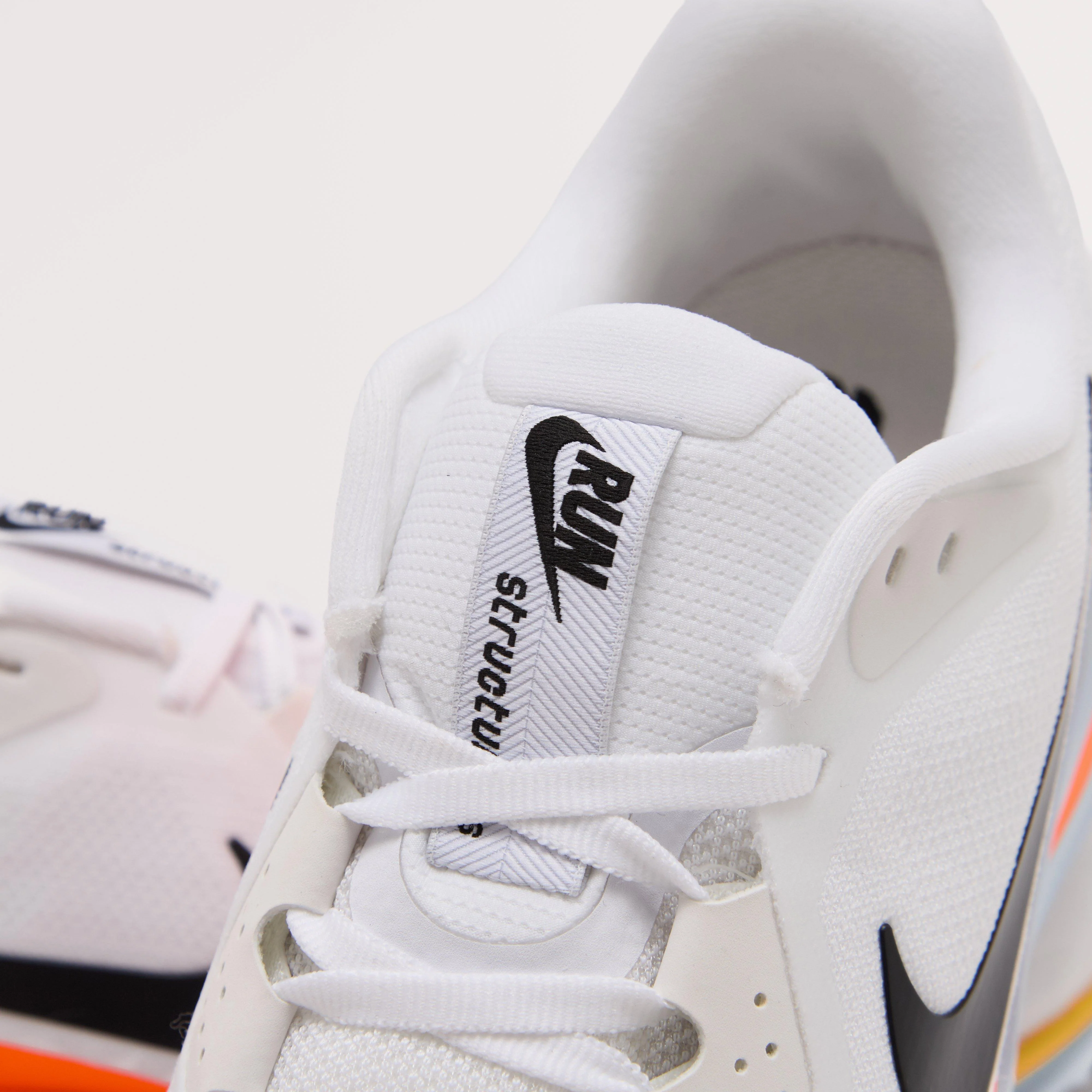 Men's Structure 26 Road Running Shoe - Image 5