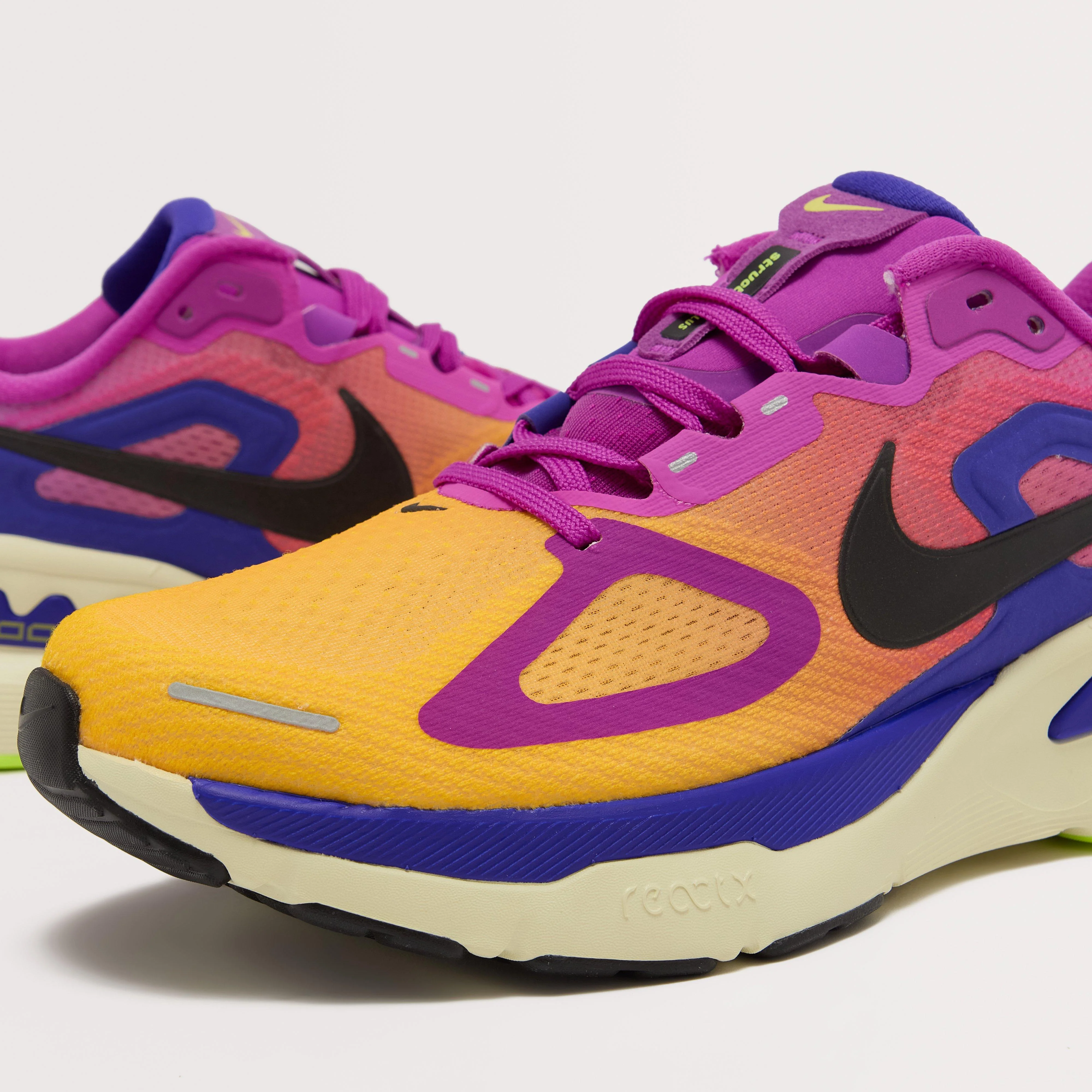 Men’s Structure Plus Road Running Shoe - Image 4