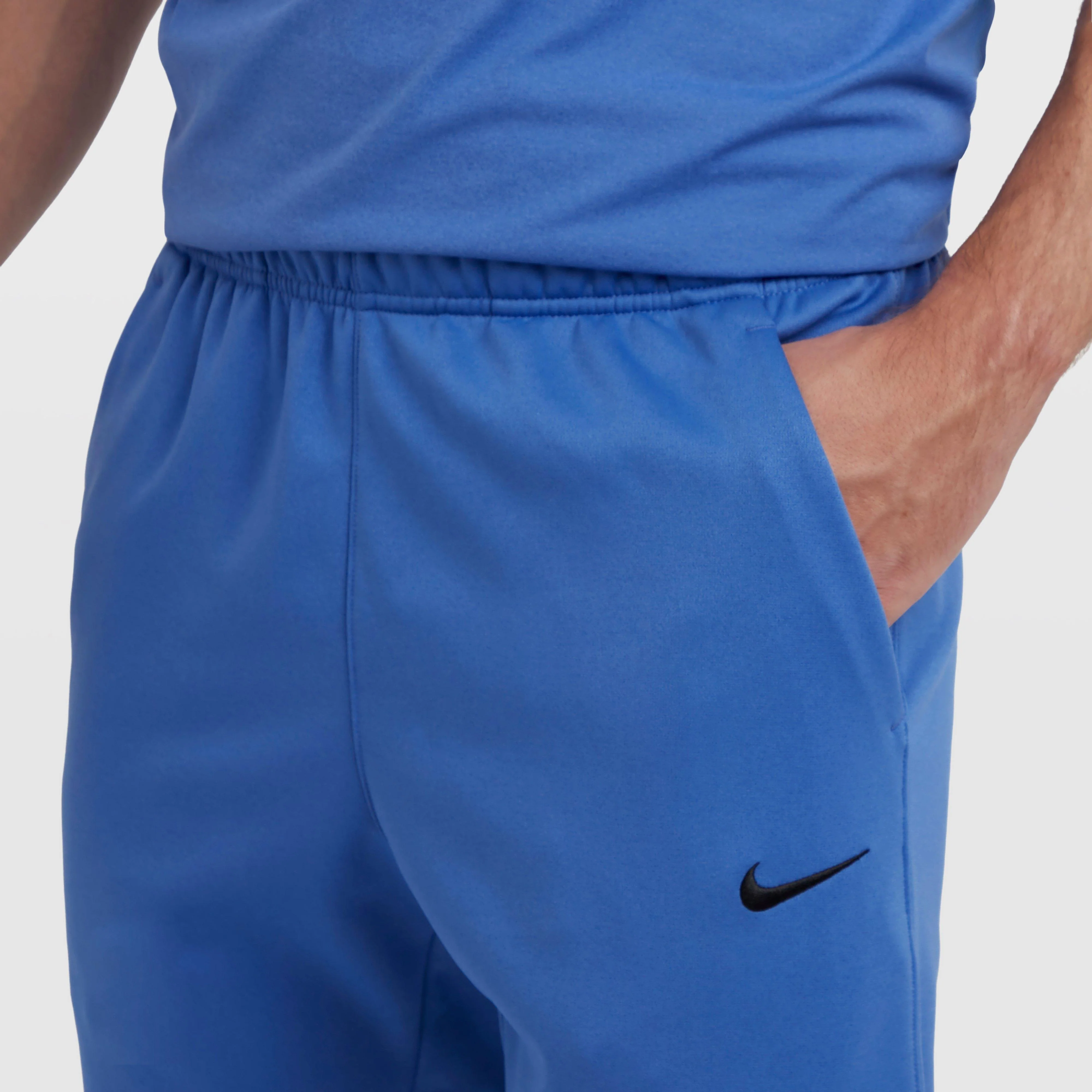 Men's Therma-FIT Tapered Trousers - Image 4