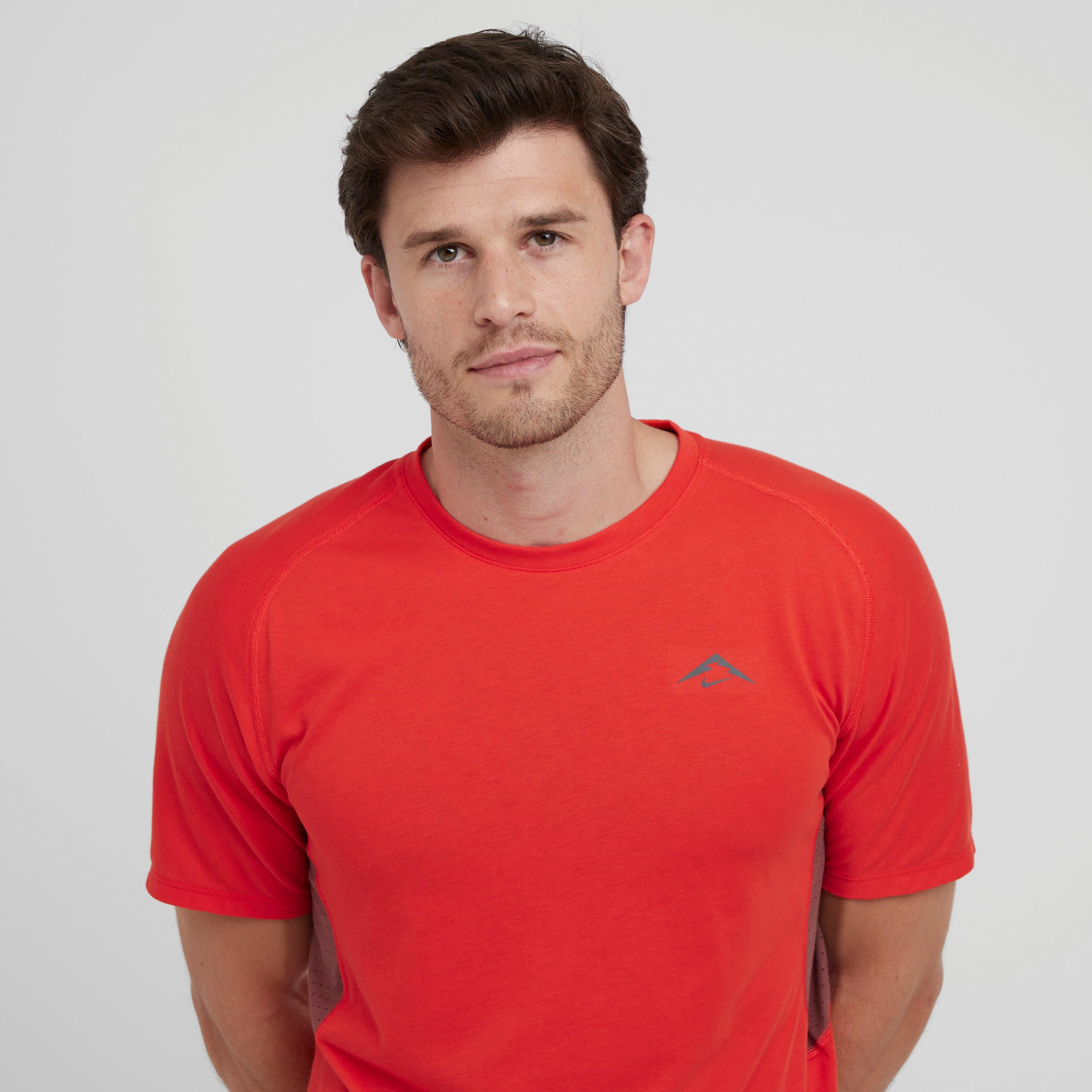 Men’s Trail Solar Chase Dri-FIT ADV T-Shirt - Image 4