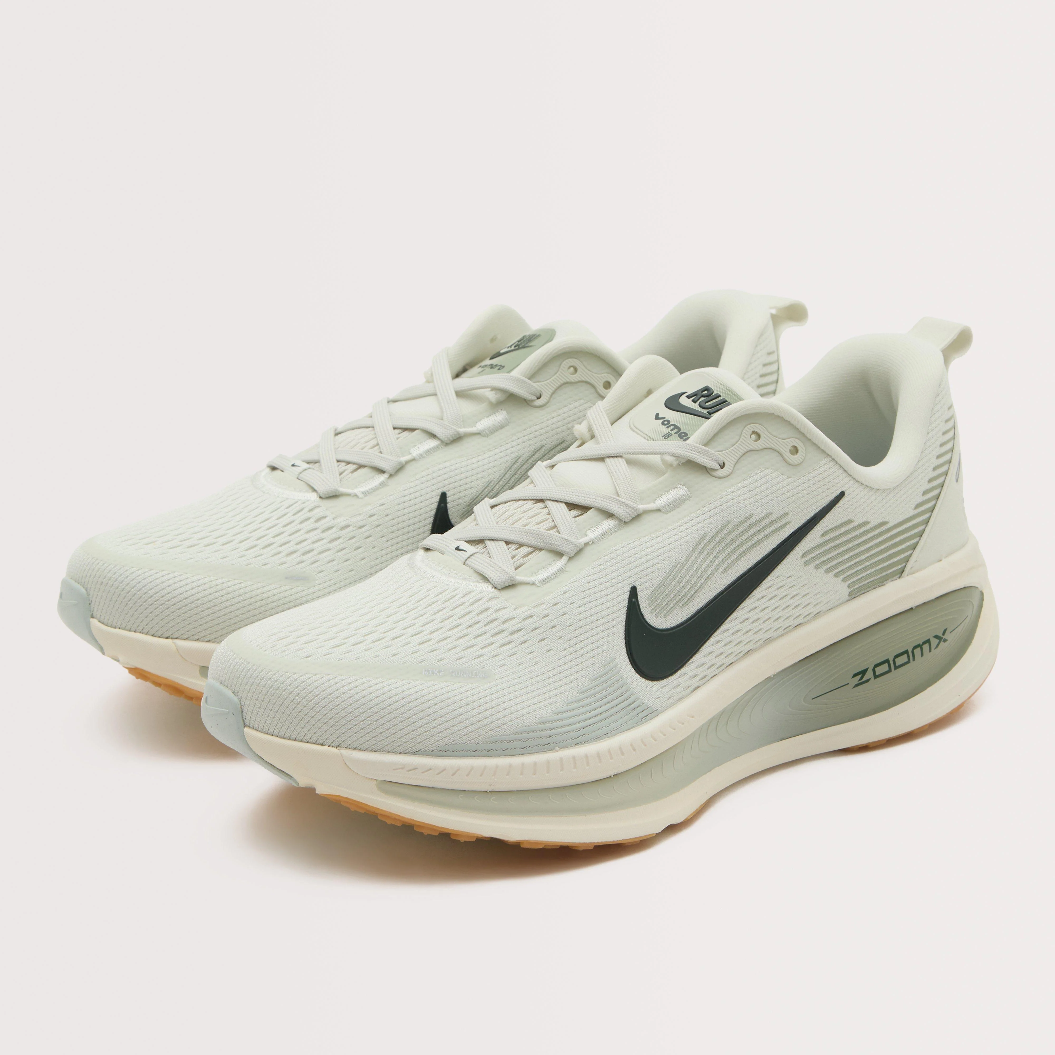 Men’s Vomero 18 Road Running Shoes - Image 2