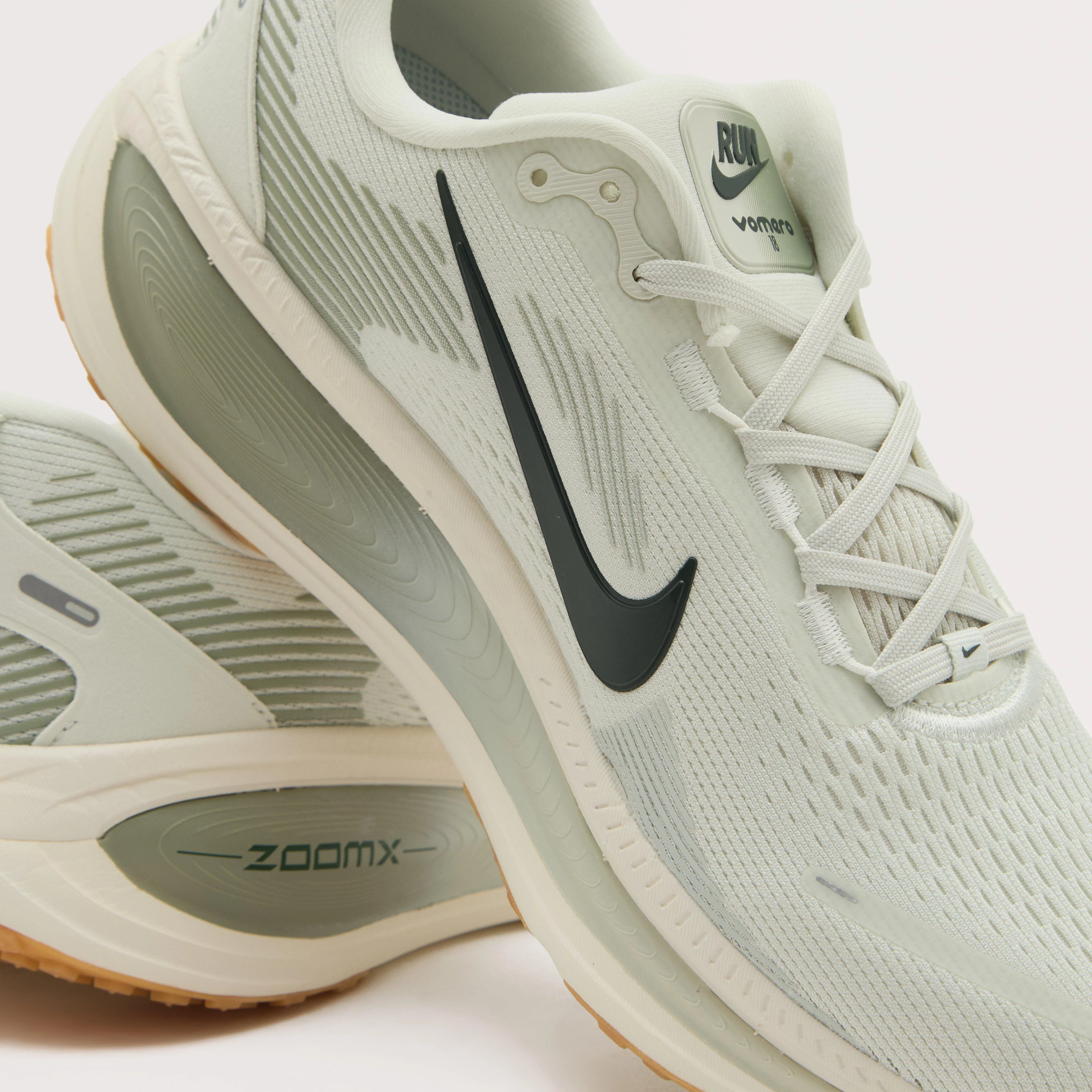 Men’s Vomero 18 Road Running Shoes - Image 6