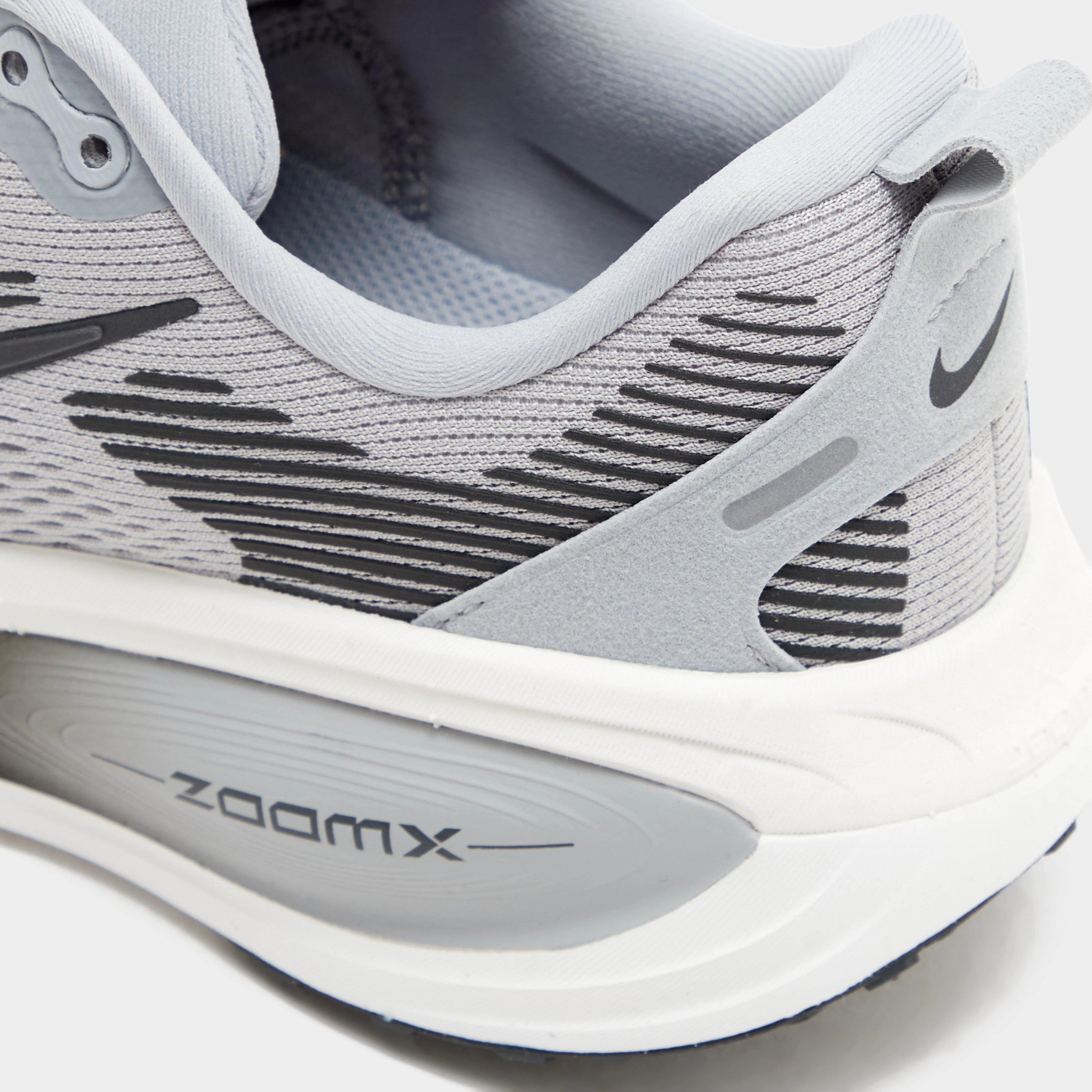 Men’s Vomero 18 Road Running Shoes - Image 4