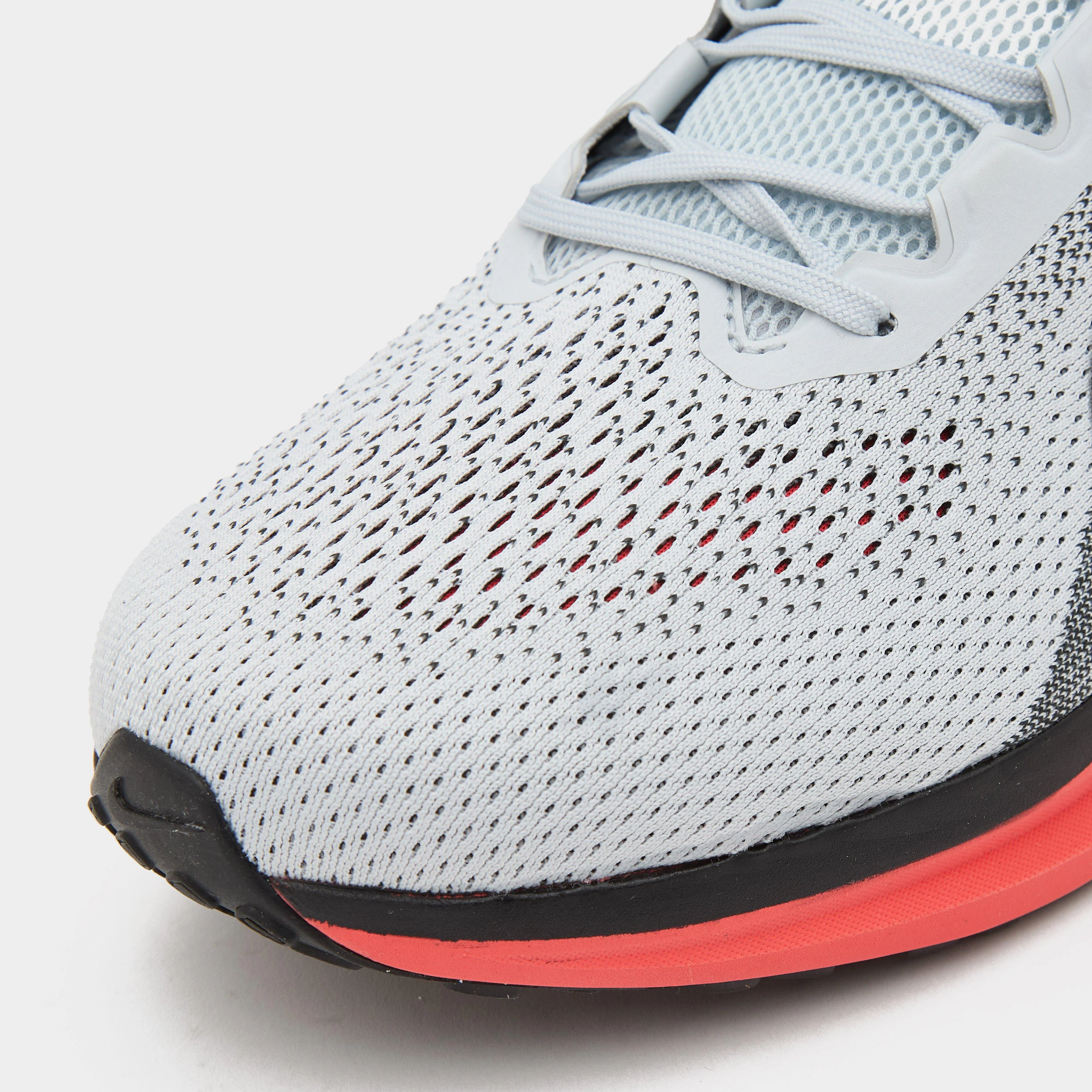 Men’s Winflo 11 Road Running Shoes - Image 4