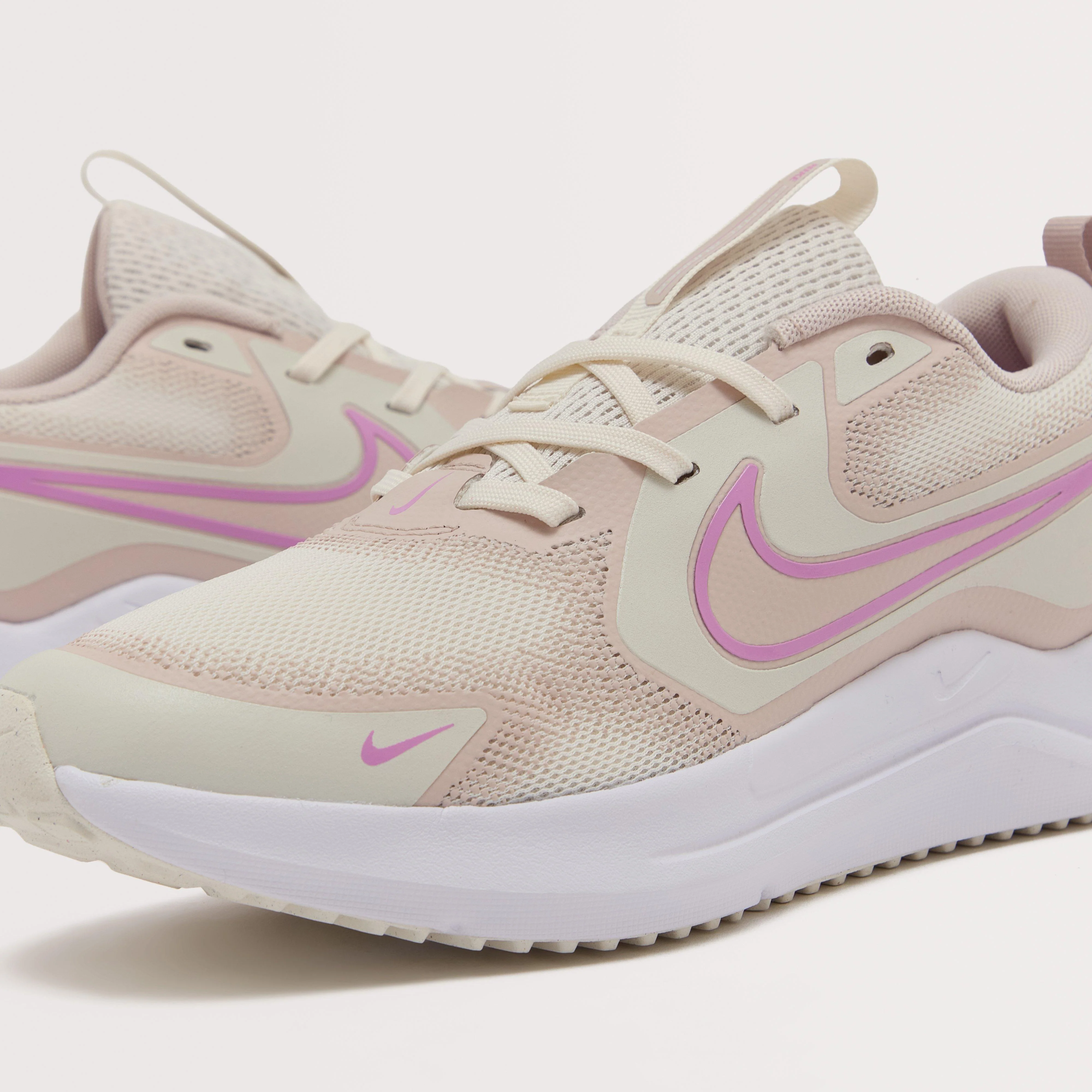 Older Kids’ Cosmic Runner Running Shoe - Image 4