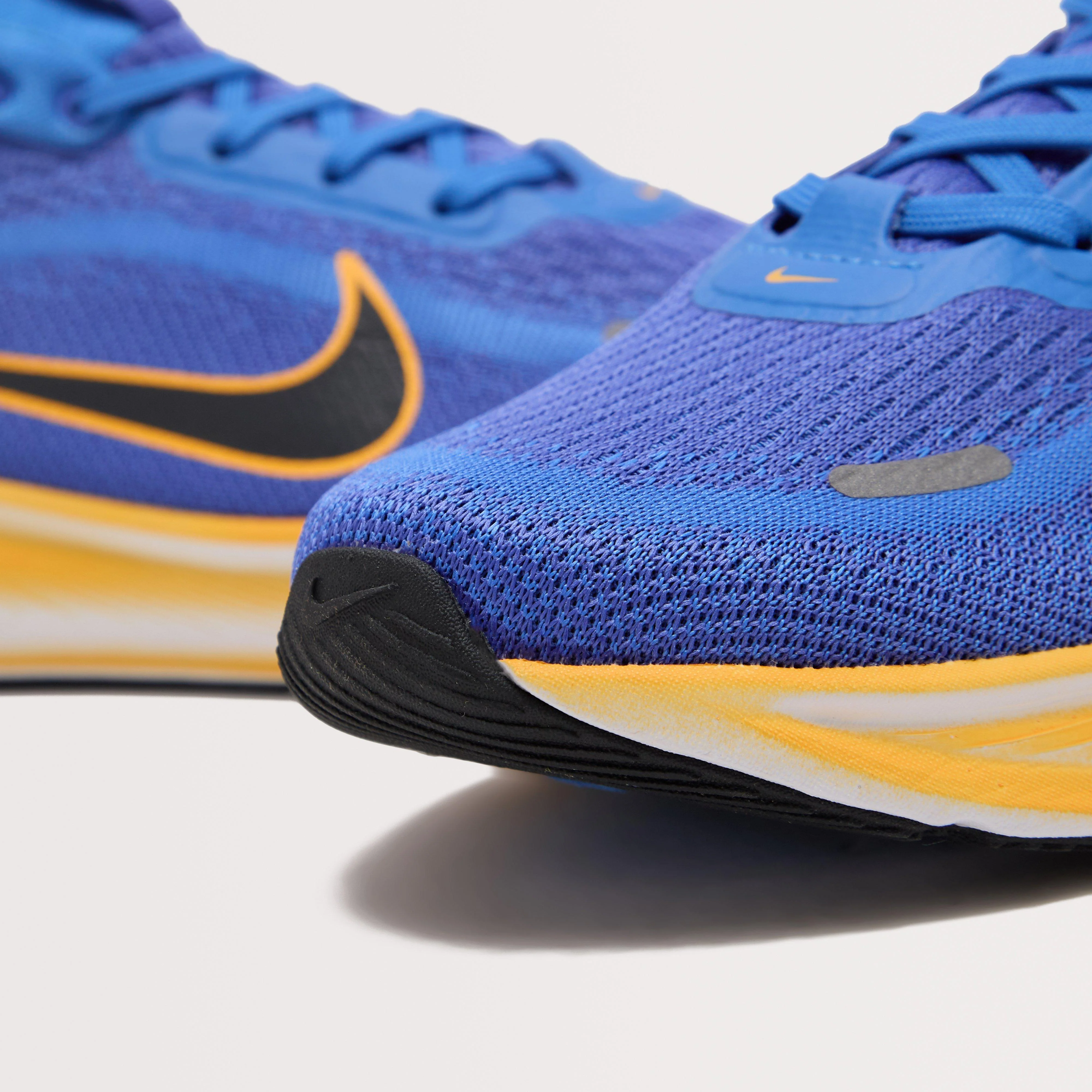 Older Kids’ Stellar Ride Running Shoes - Image 4