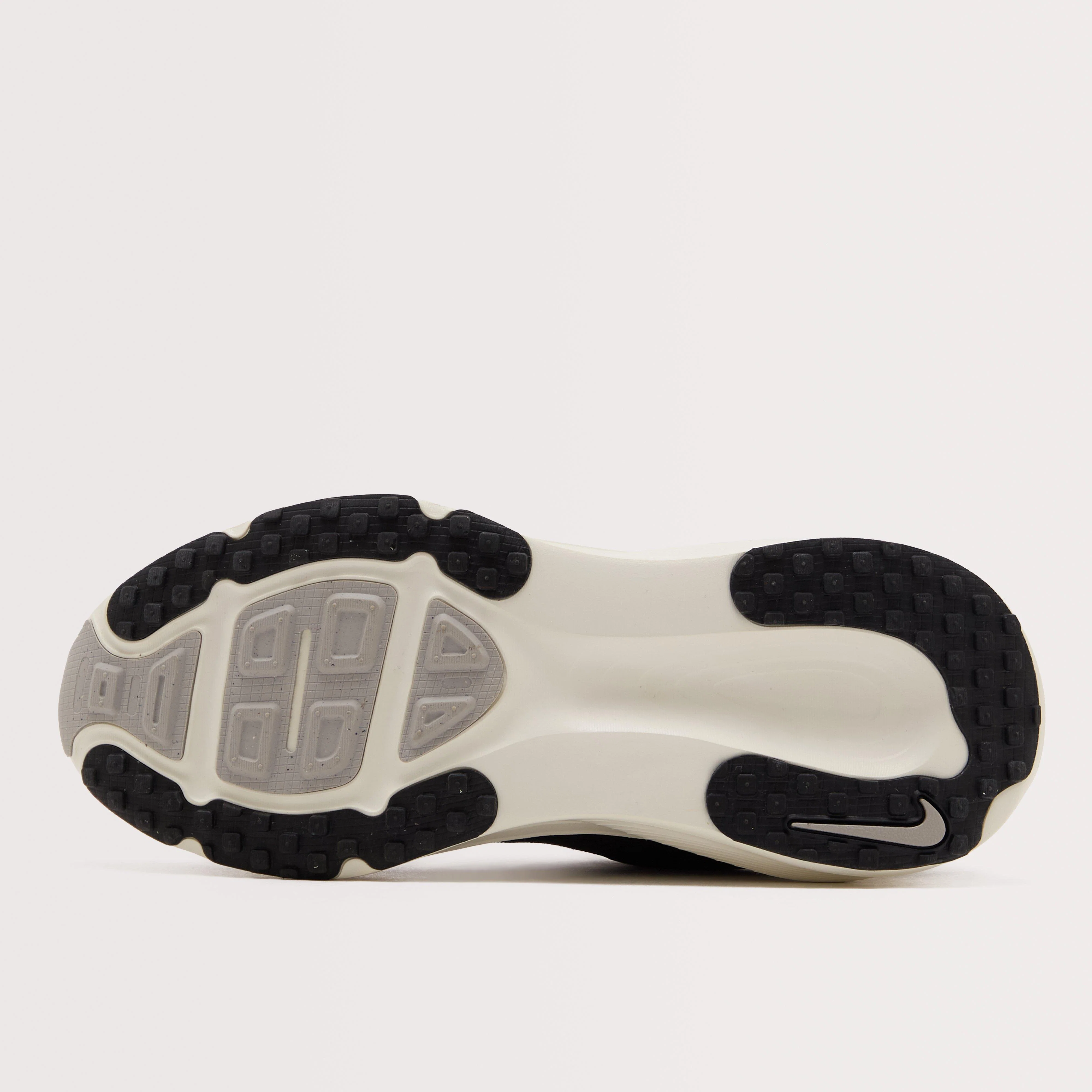 Older Kids’ Vomero 18 Road Running Shoes - Image 3