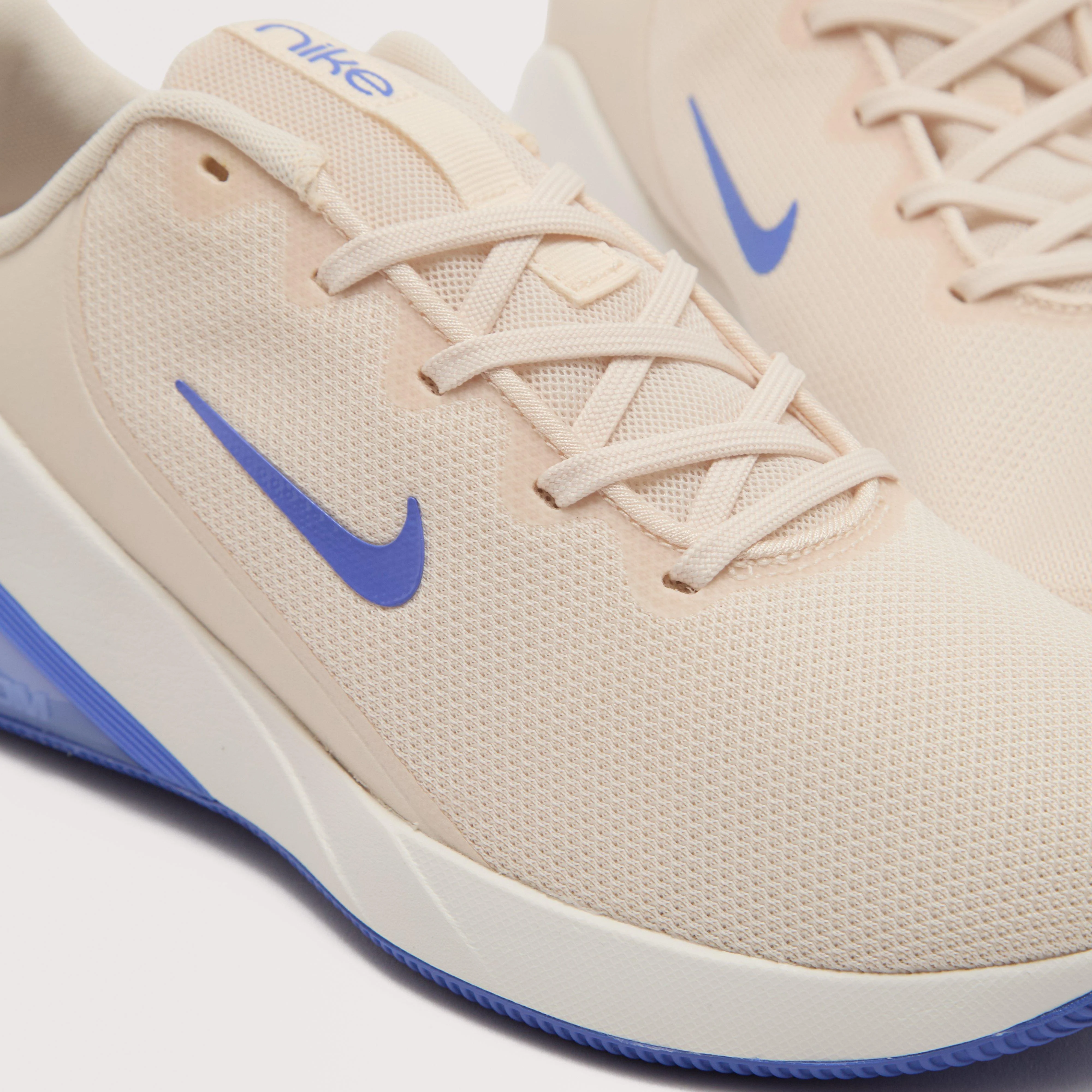 Women's Bella 7 Workout Shoe - Image 6