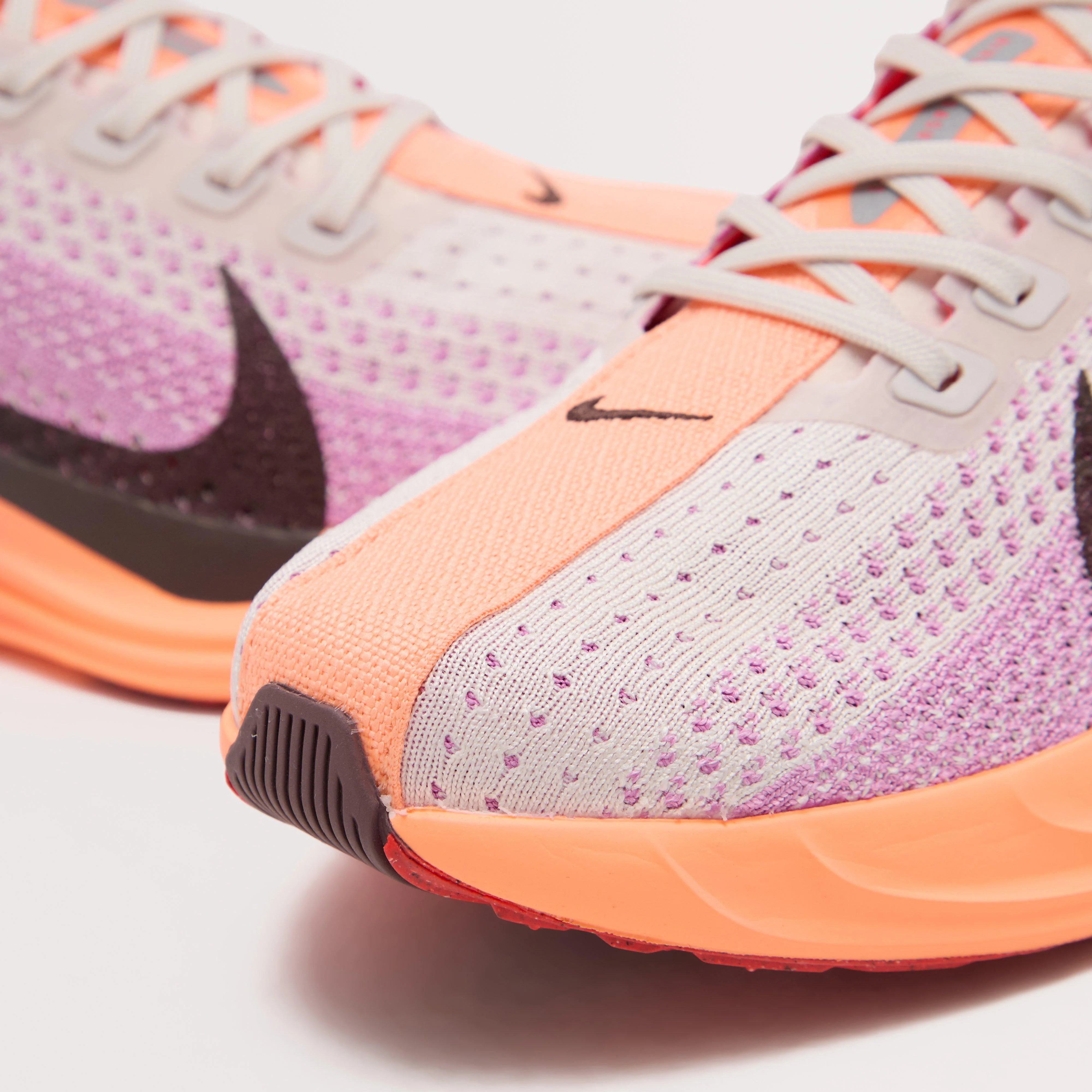 Women’s Pegasus Plus Running Shoe - Image 4