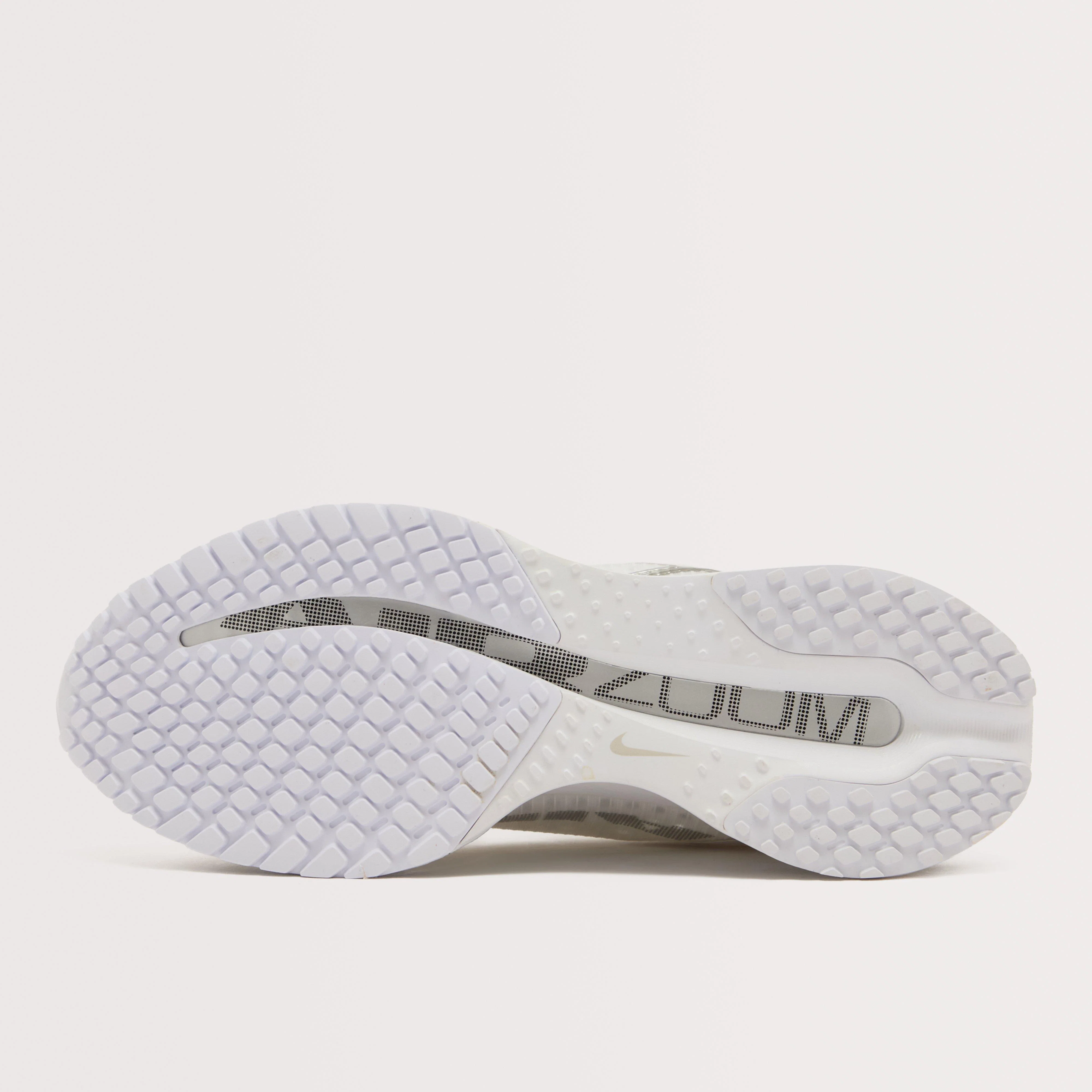 Women’s Pegasus Premium Running Shoe - Image 3