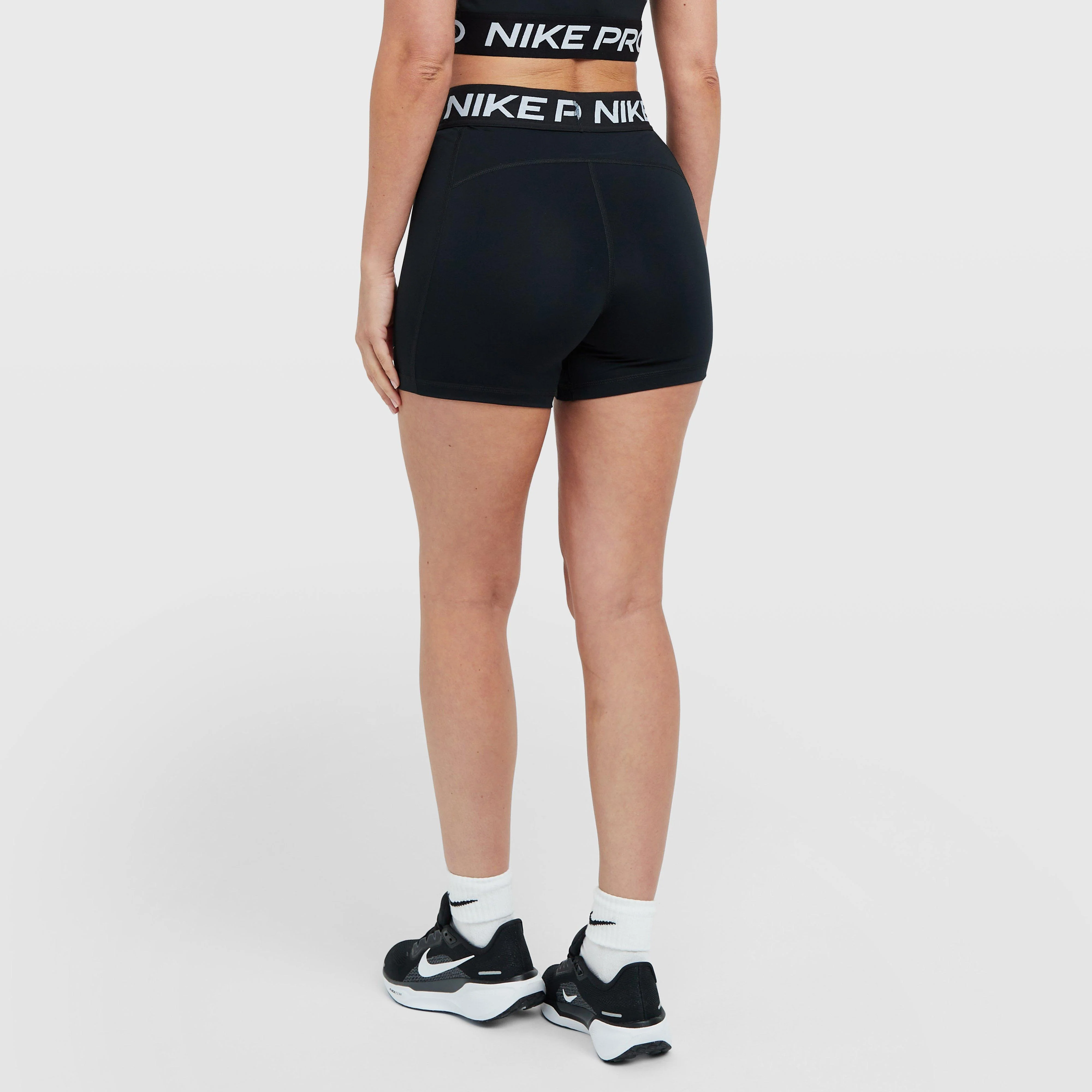 Women's Pro 365 Shorts 13cm - Image 2