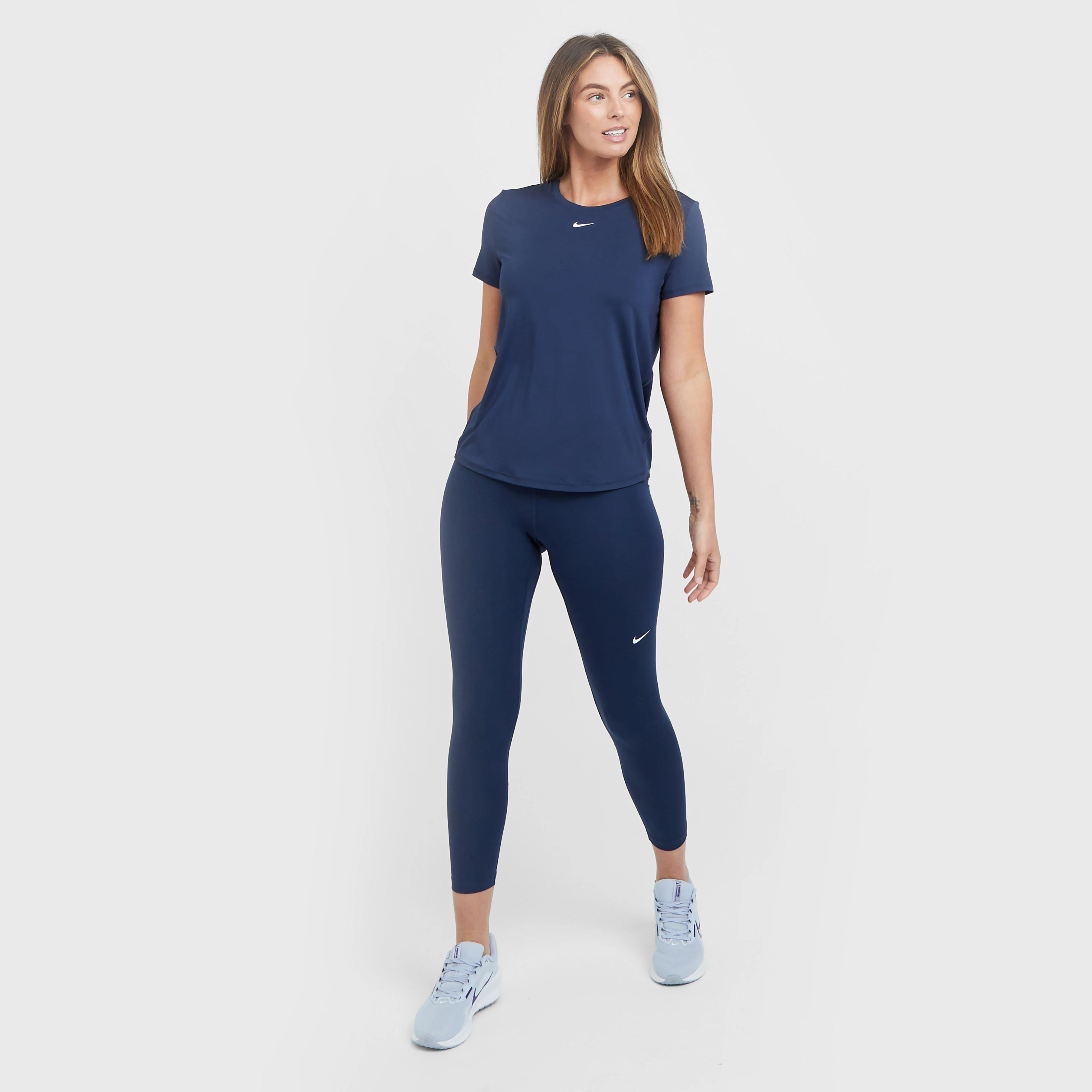 Women’s Pro Mid-Rise Crop Mesh Panel Leggings - Image 3
