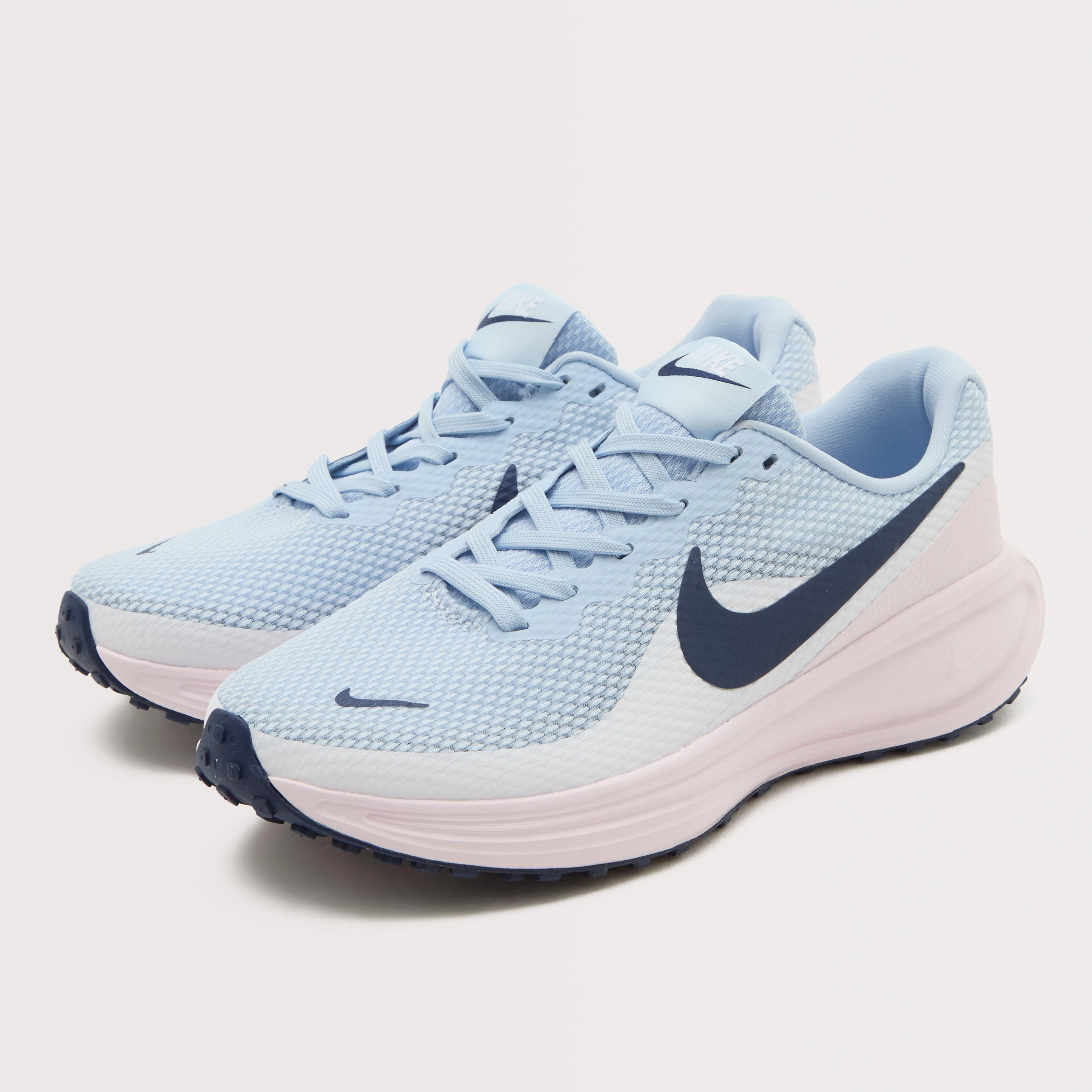 Women's Revolution 8 Road Running Shoe - Image 2