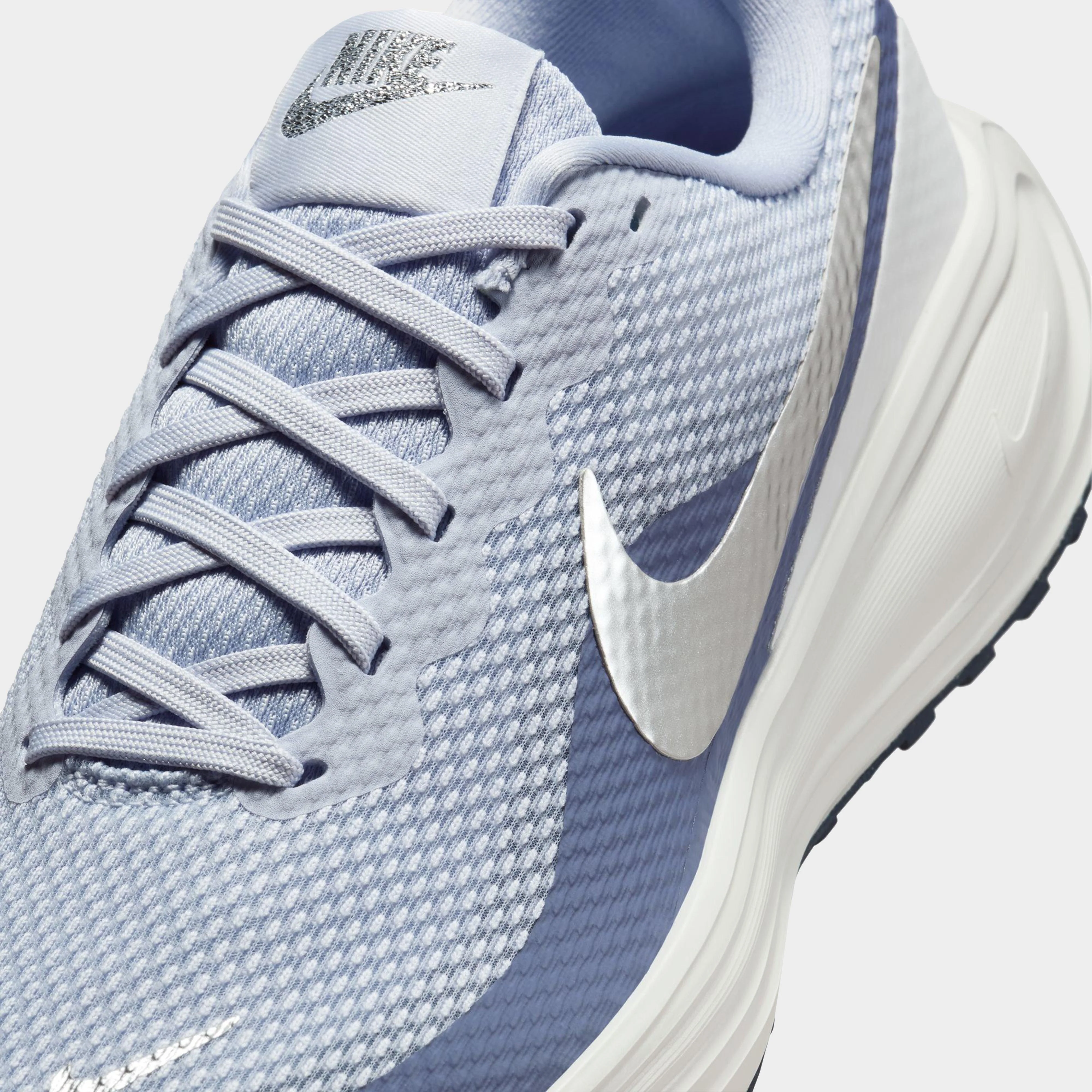 Women's Revolution 8 Road Running Shoes - Image 4