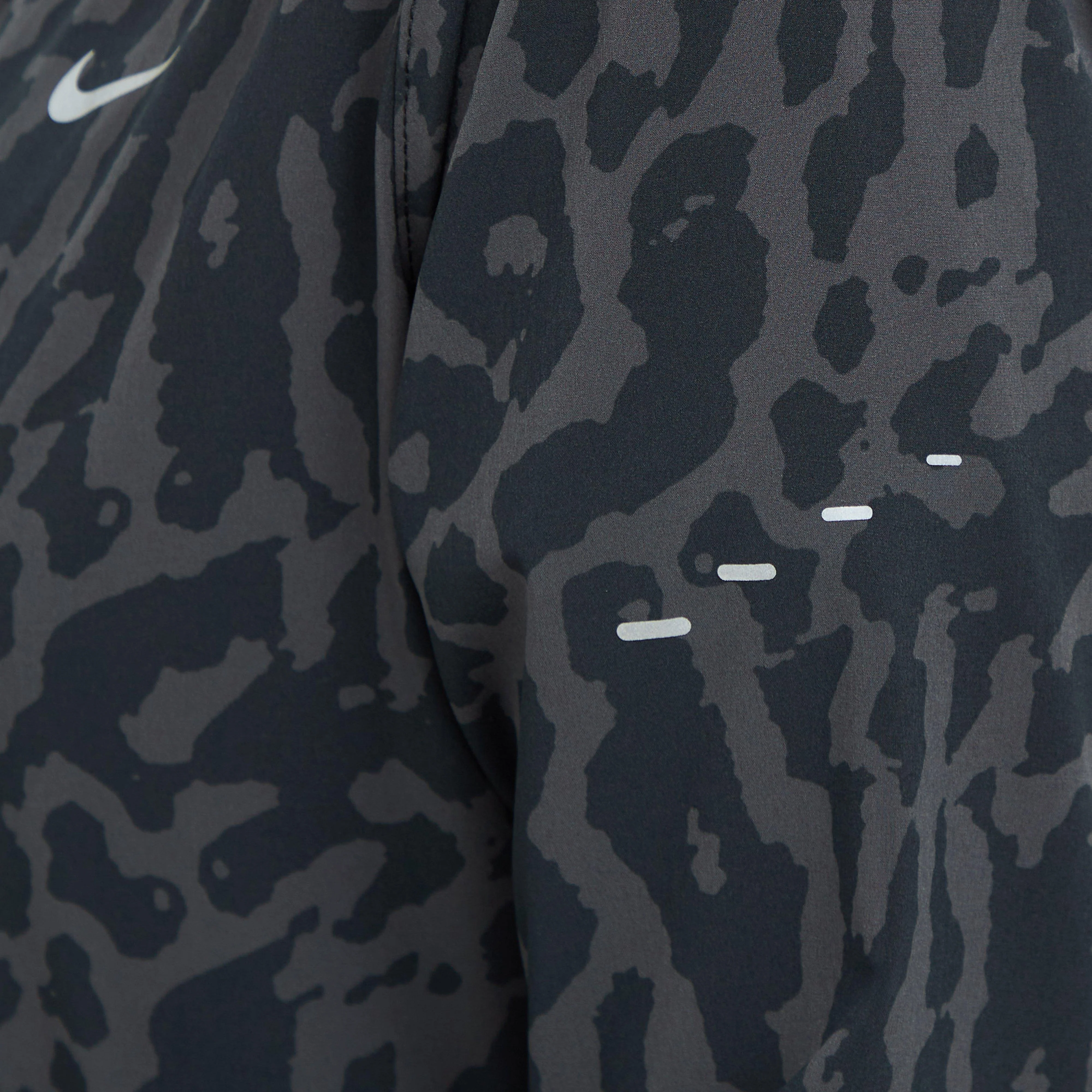 Women's Swift Dri-FIT Packable Running Jacket - Image 8