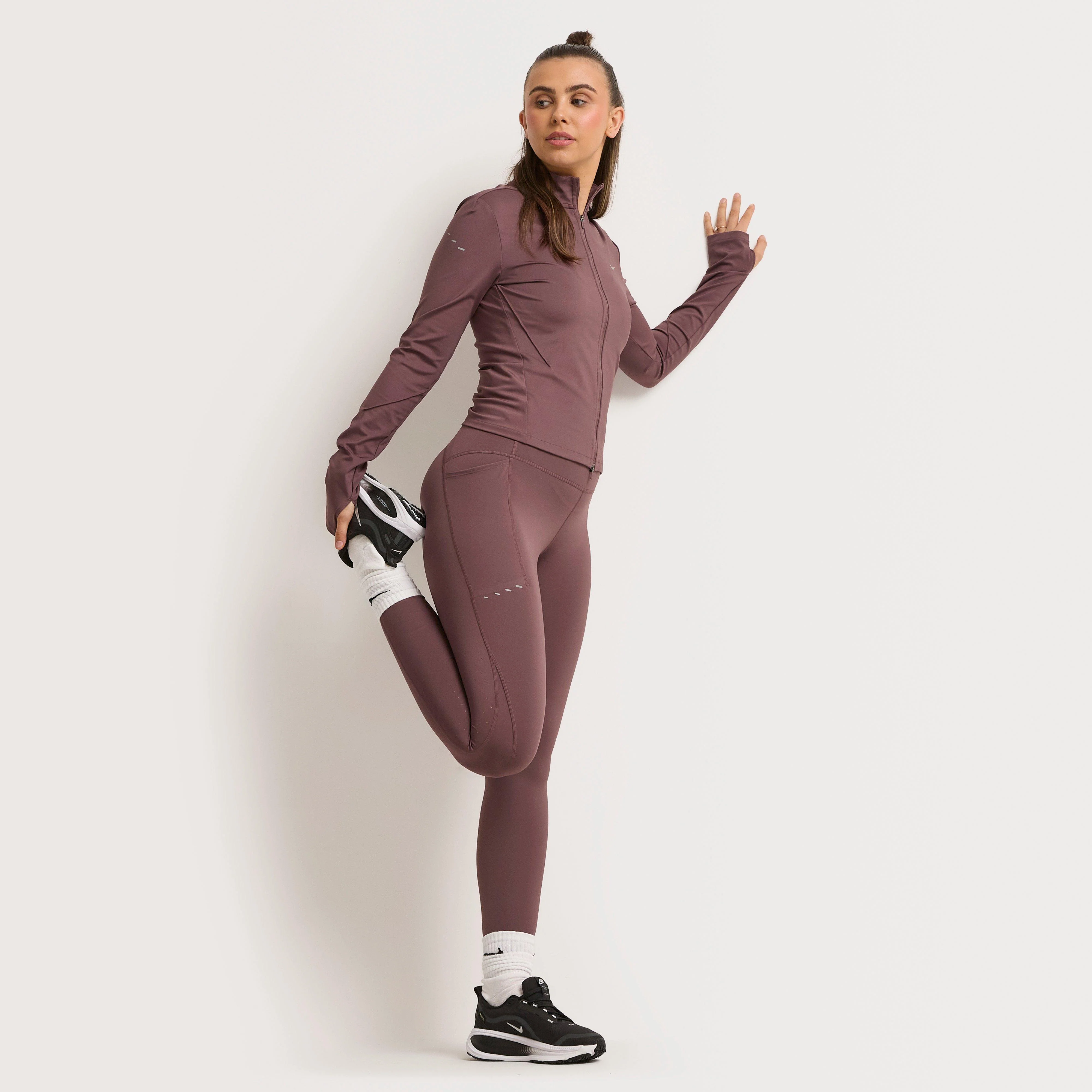 Women's Swift High-Waisted 7/8 Leggings with Pockets - Image 2