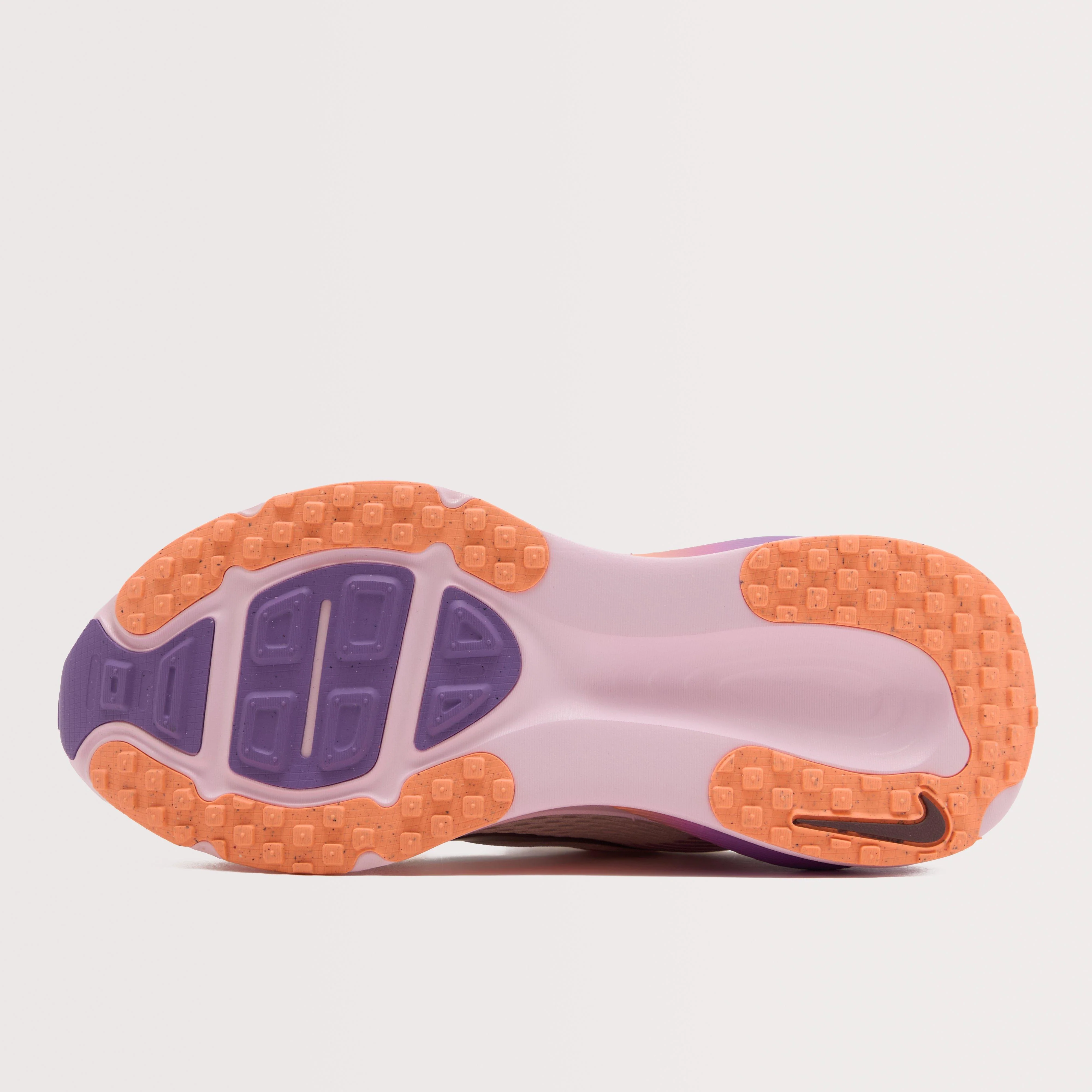 Women's Vomero 18 Road Running Shoe - Image 3