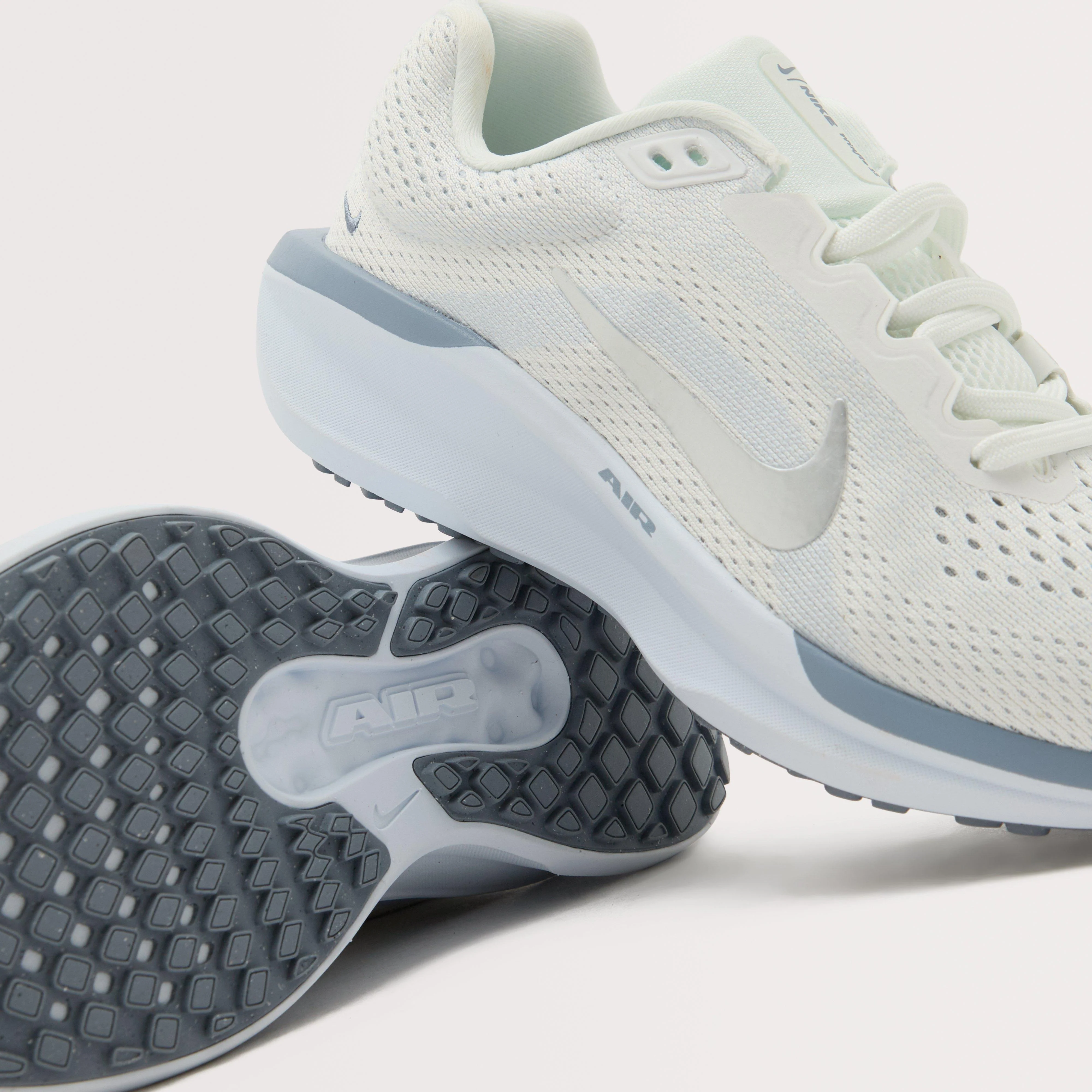 Women’s Winflo 11 Road Running Shoes - Image 4