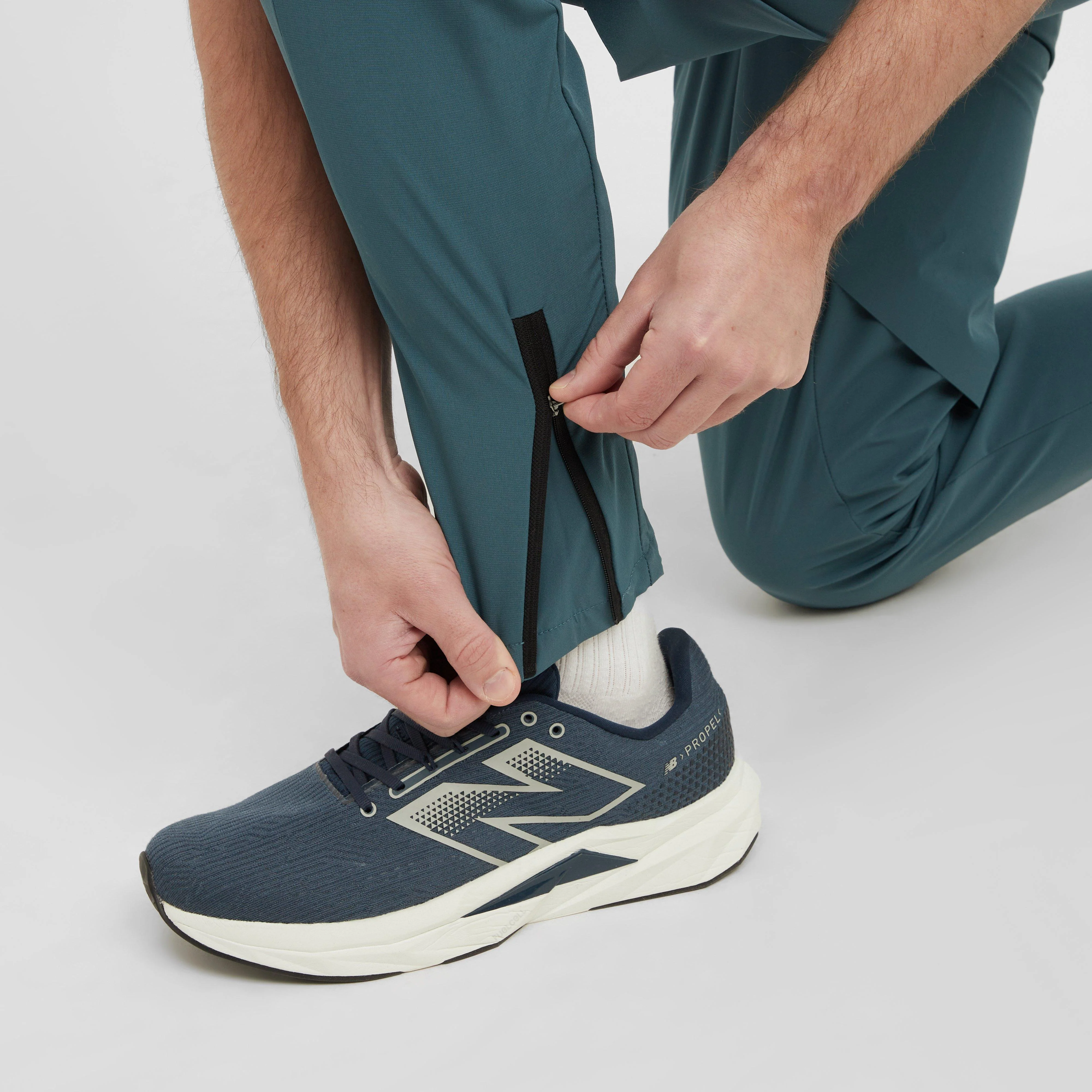 Men's Aspect Track Pant - Image 7