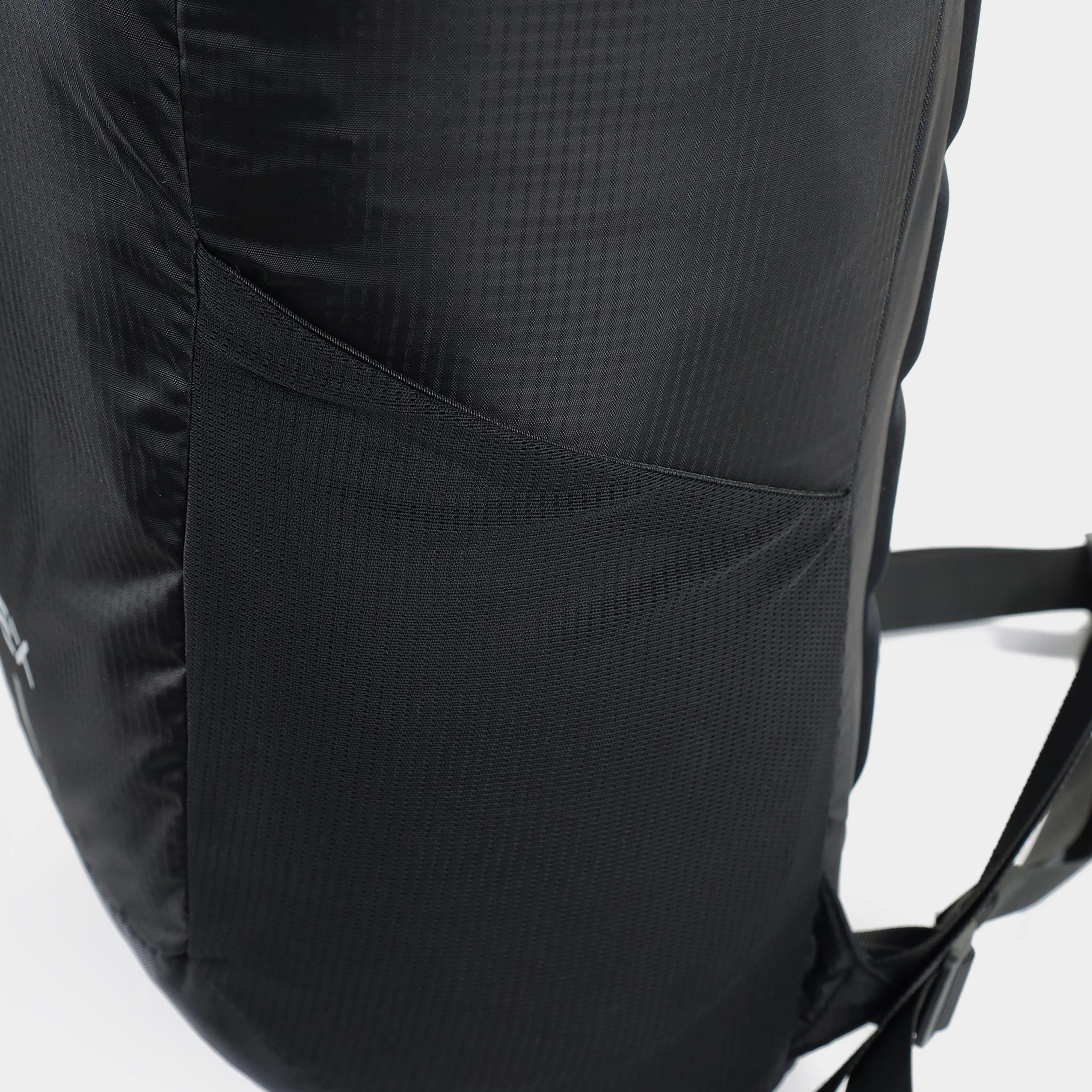 Vallo Flow 30 Daypack - Image 5