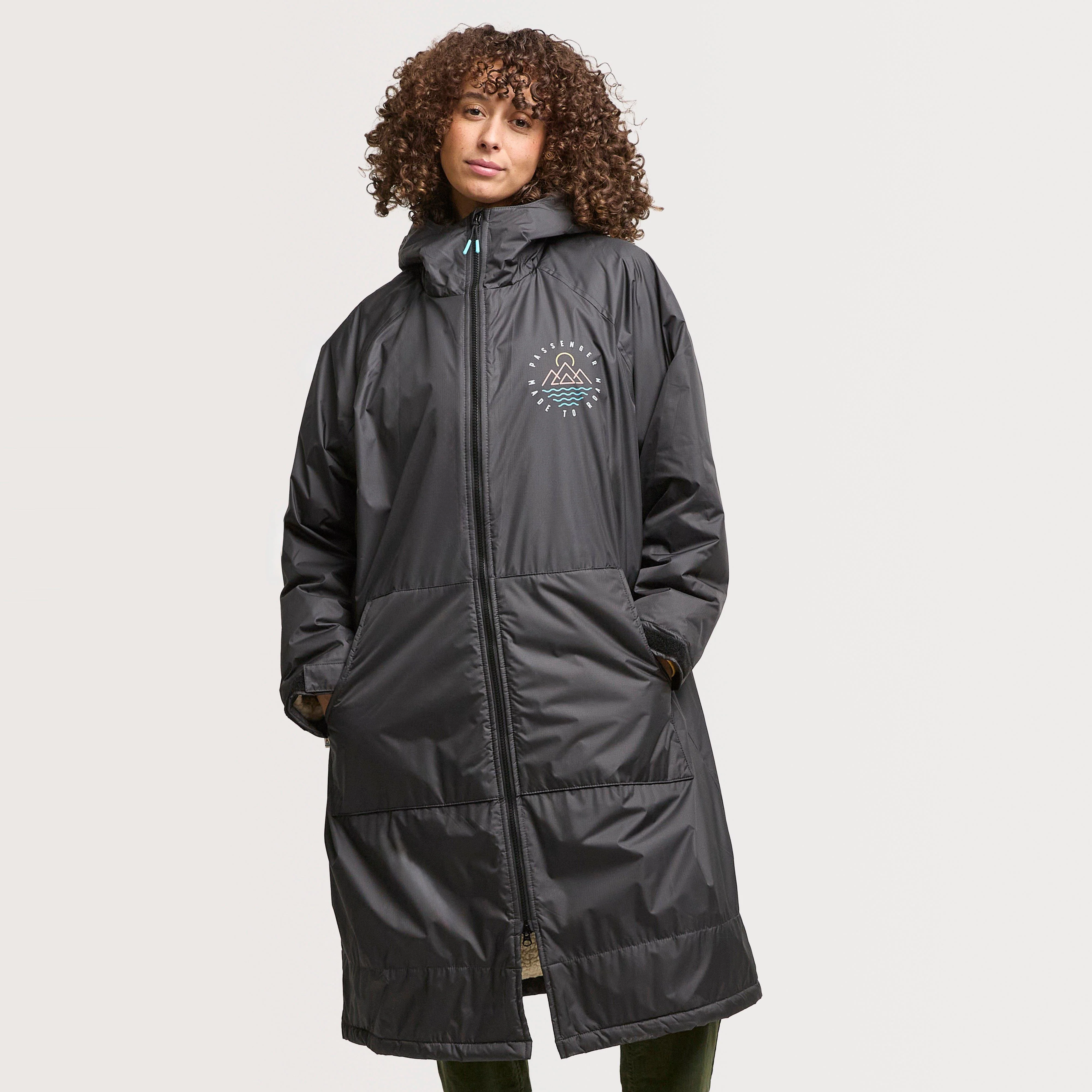 Women’s Escapism Sherpa Lined Changing Robe - Image 2