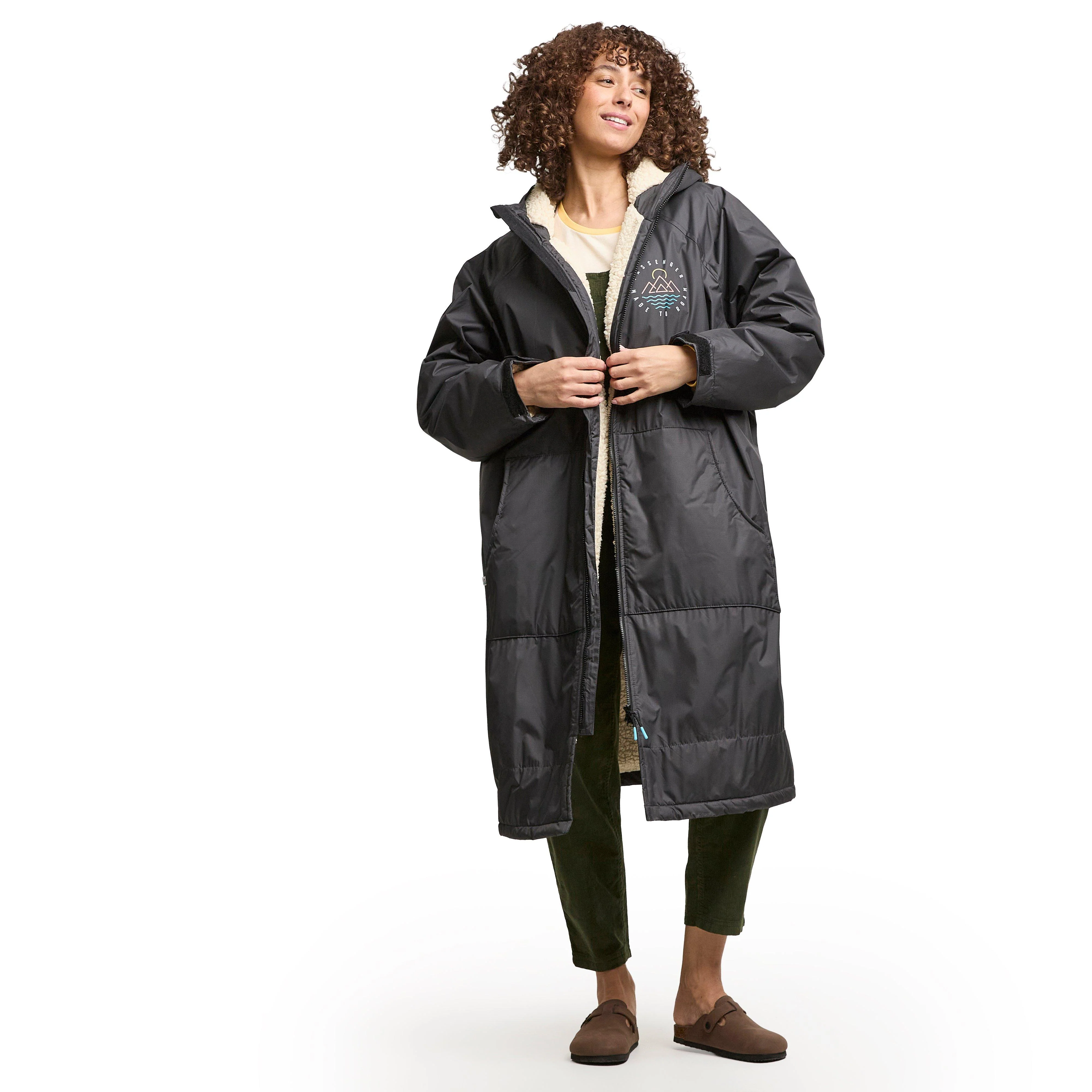 Women’s Escapism Sherpa Lined Changing Robe - Image 7