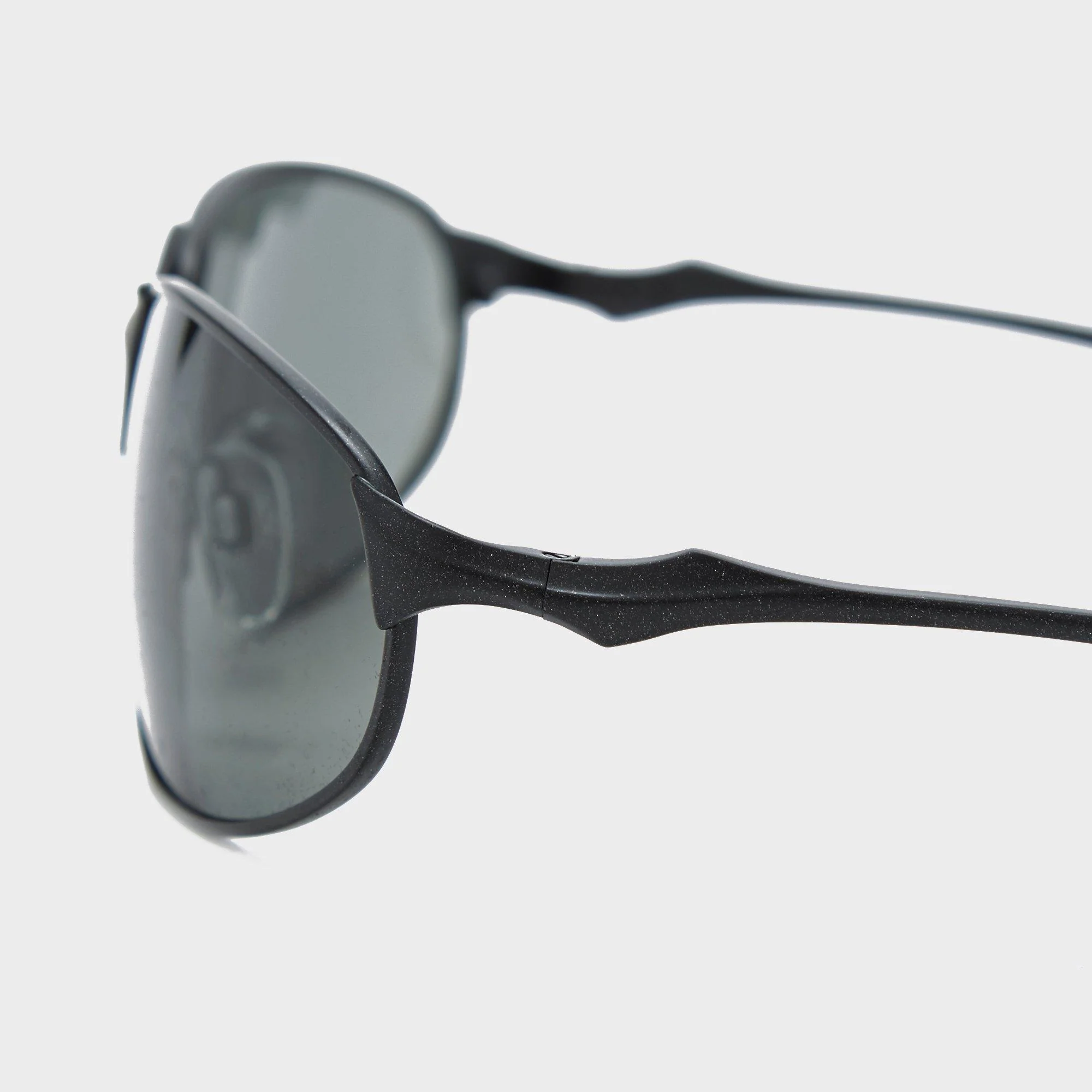 Men's Oval Metal Sports Sunglasses - Image 3