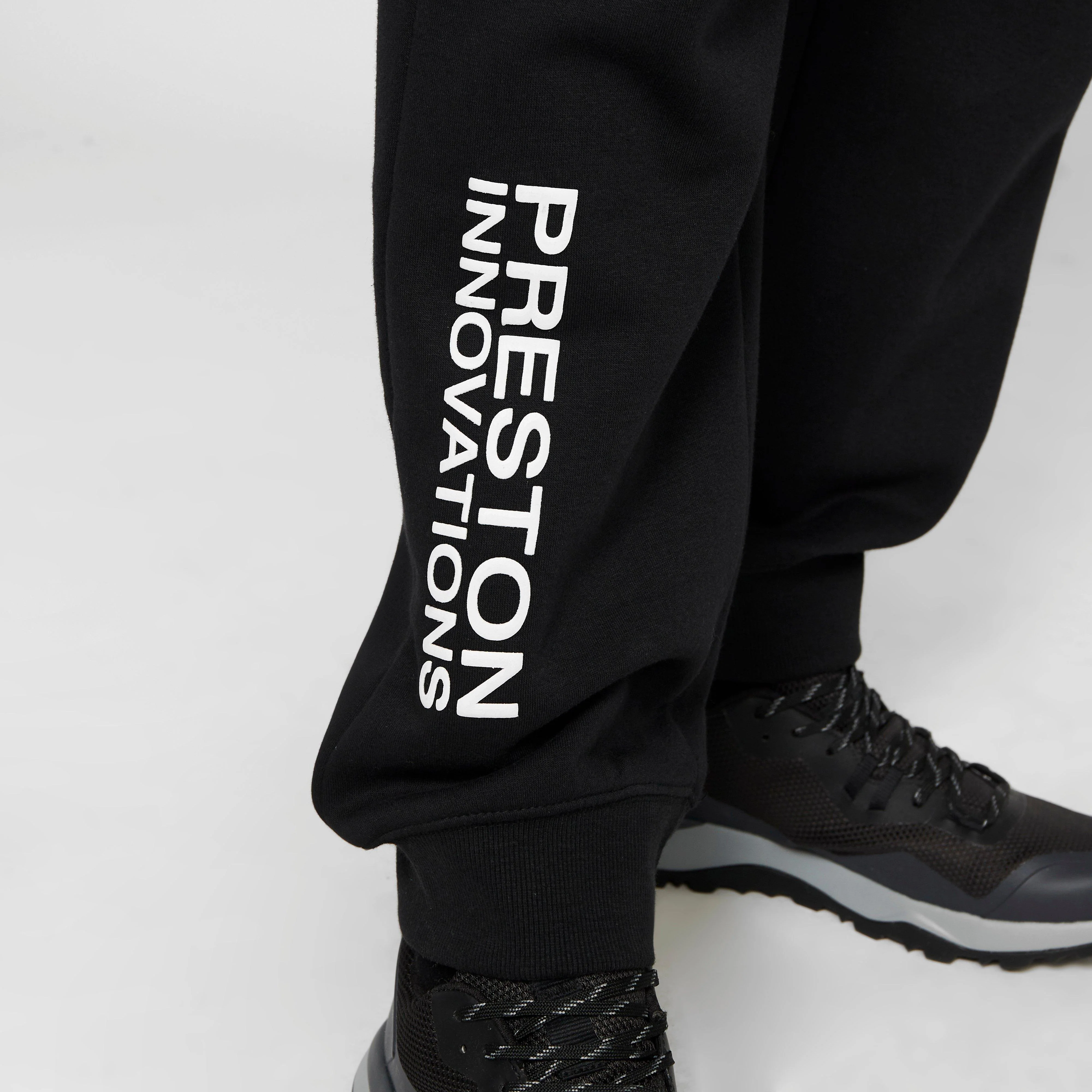 Joggers in Black - Image 6
