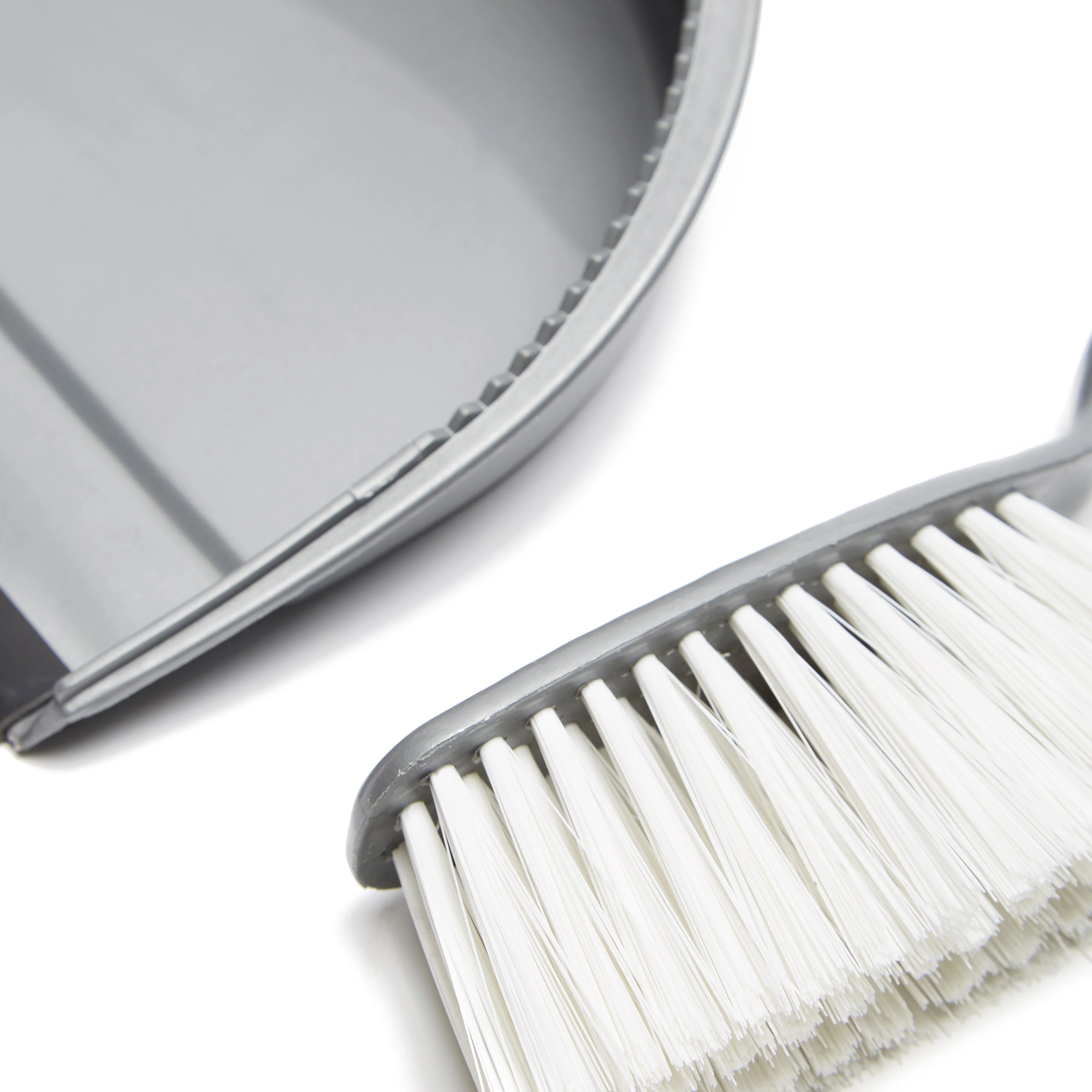 Dustpan and Brush - Image 4