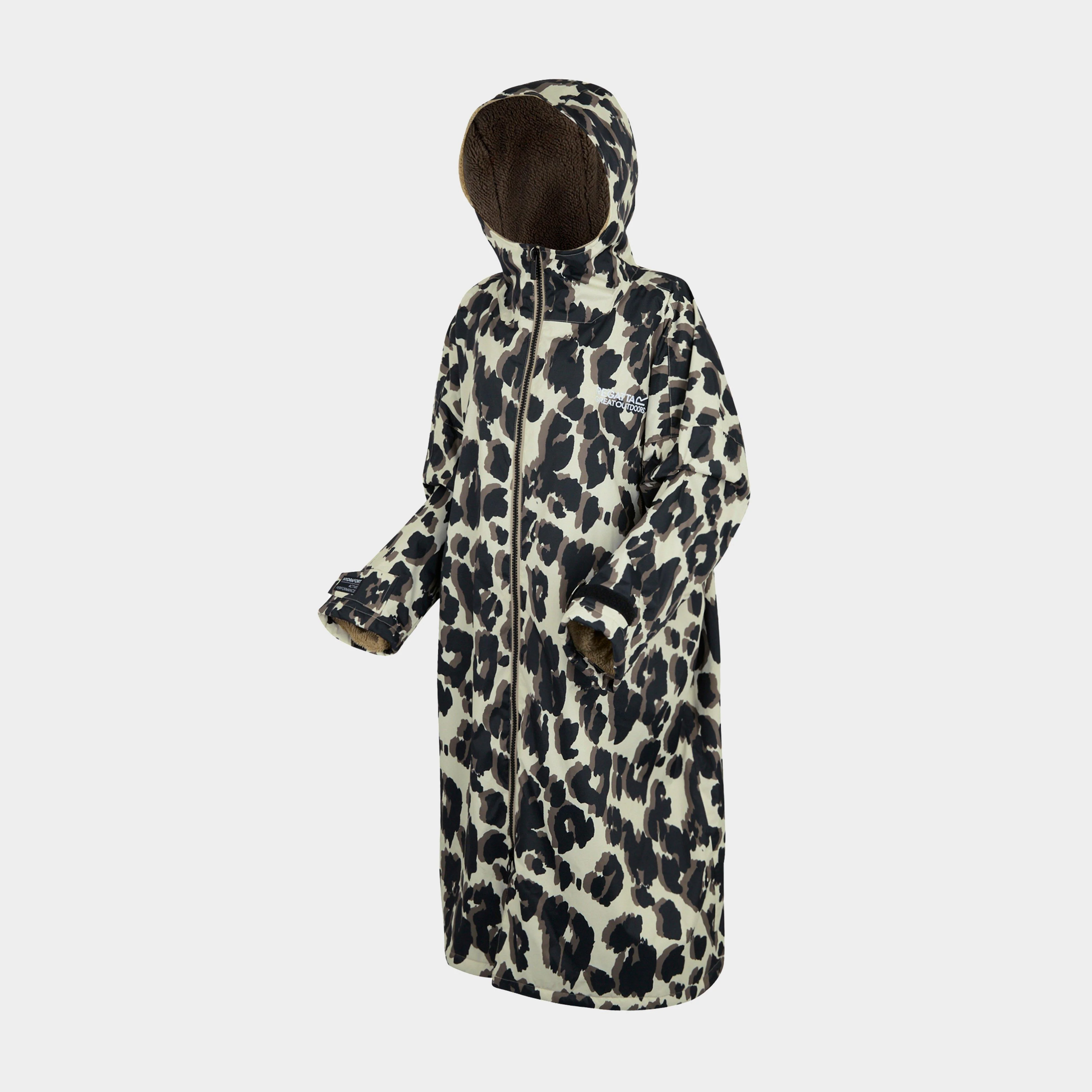 Waterproof Changing Robe - Image 11