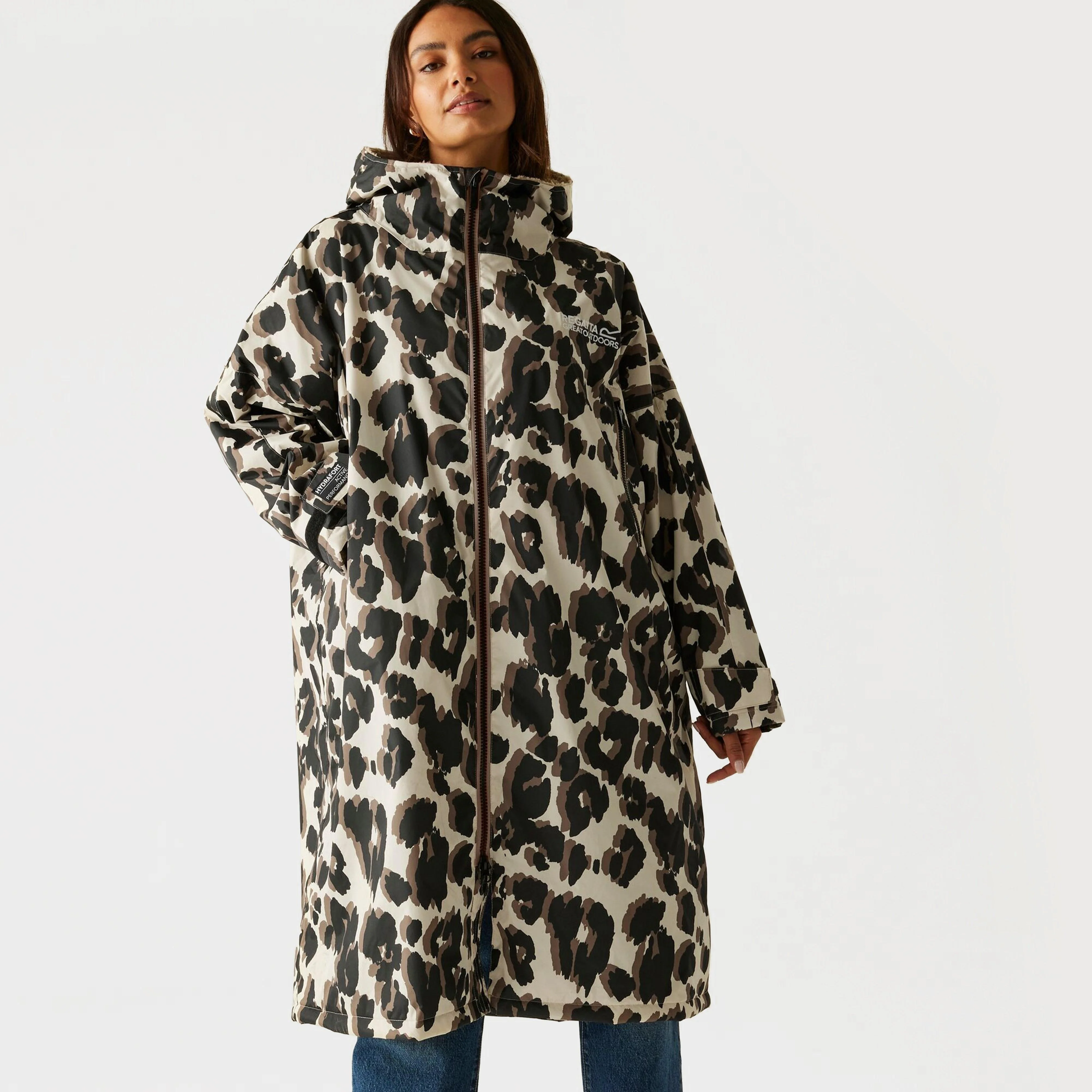 Waterproof Changing Robe - Image 6
