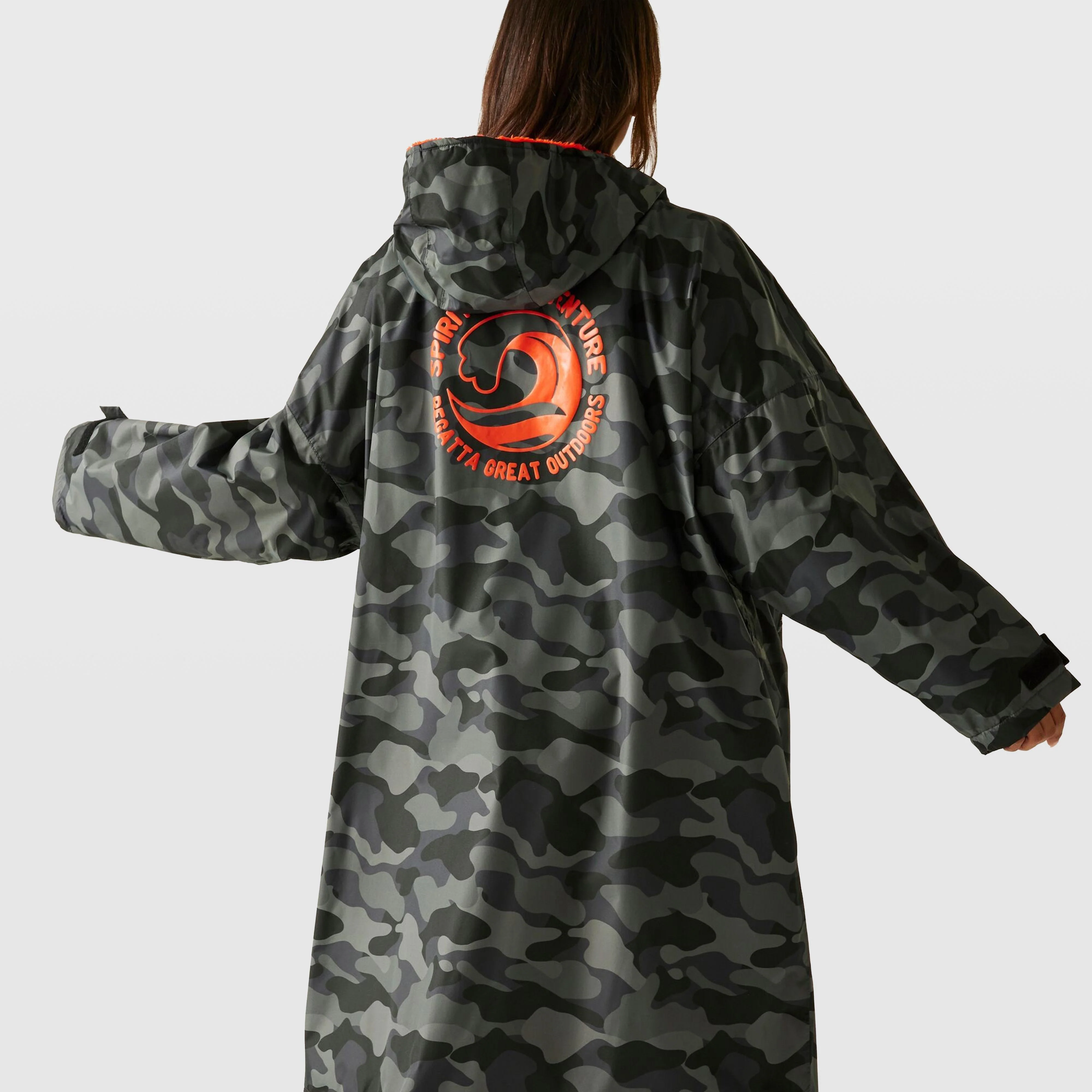 Waterproof Changing Robe - Image 3