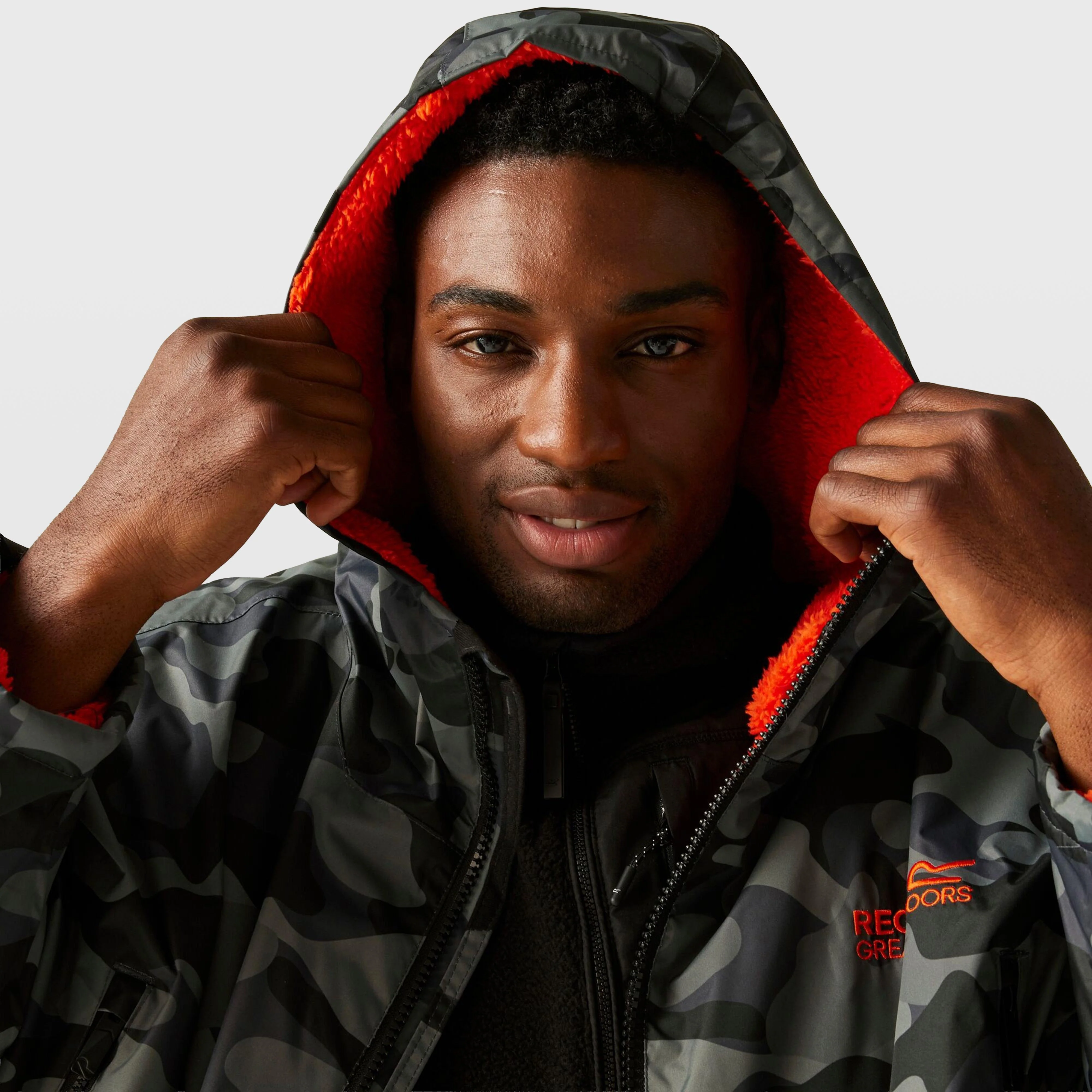 Waterproof Changing Robe - Image 7