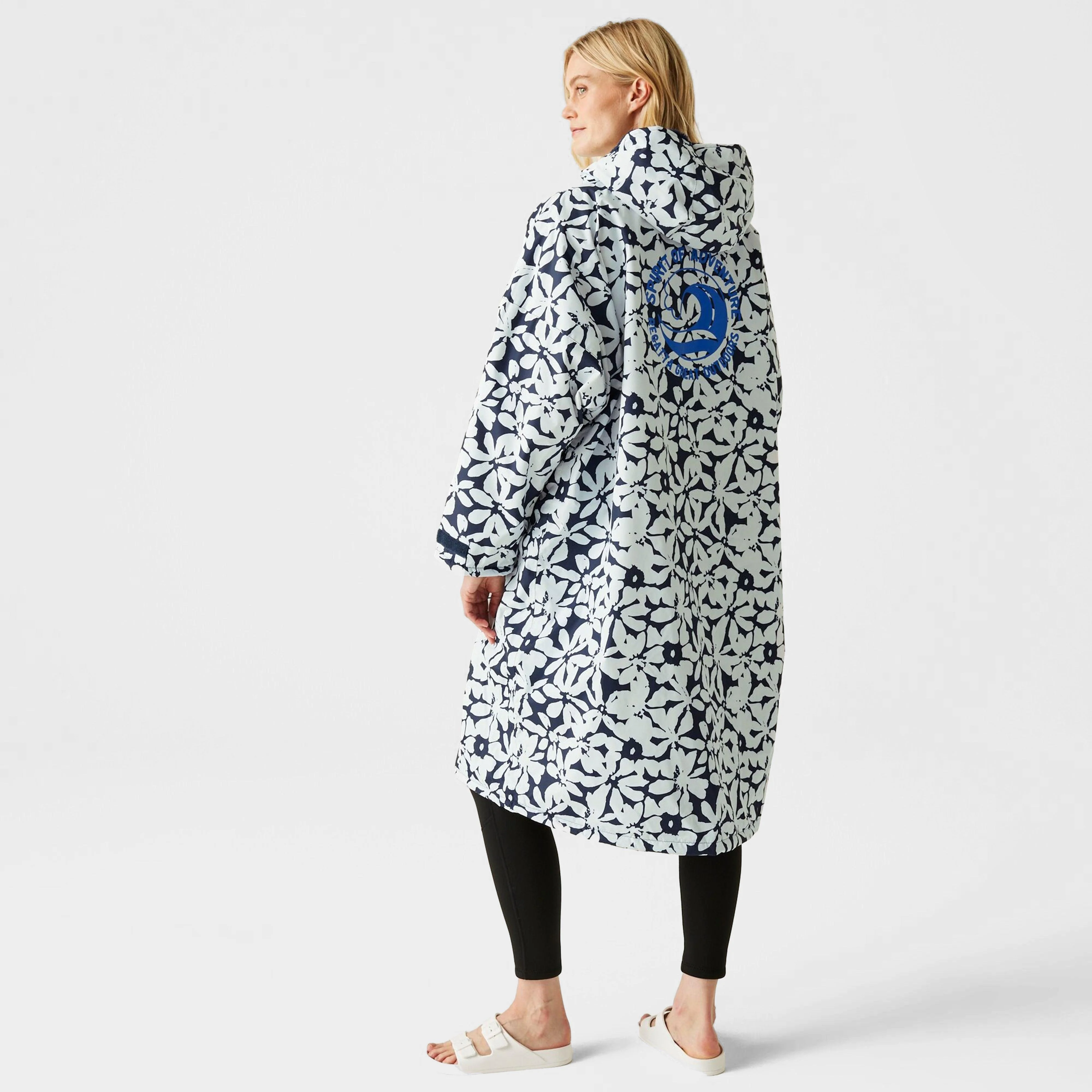 Waterproof Changing Robe - Image 2
