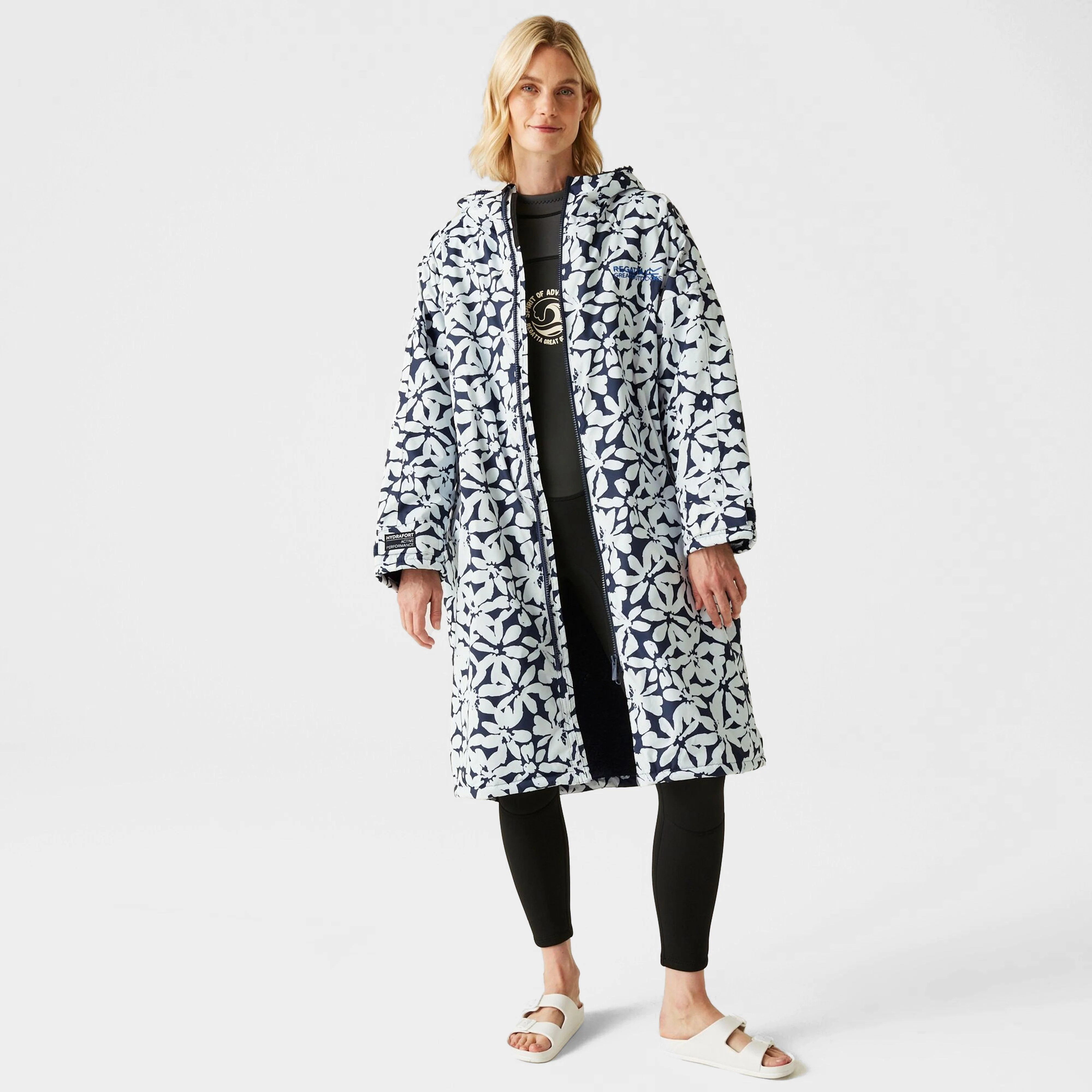 Waterproof Changing Robe - Image 3
