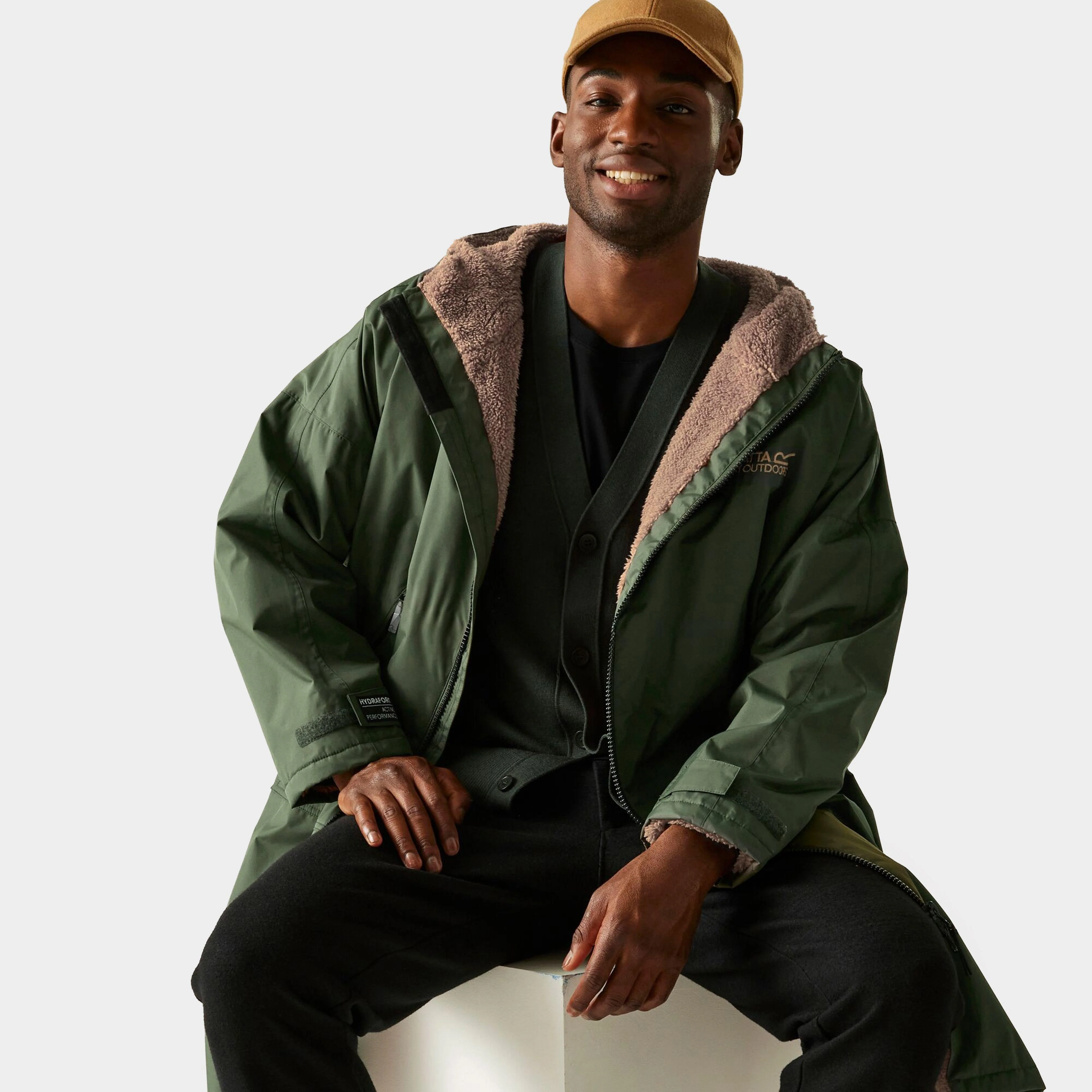Waterproof Changing Robe - Image 6