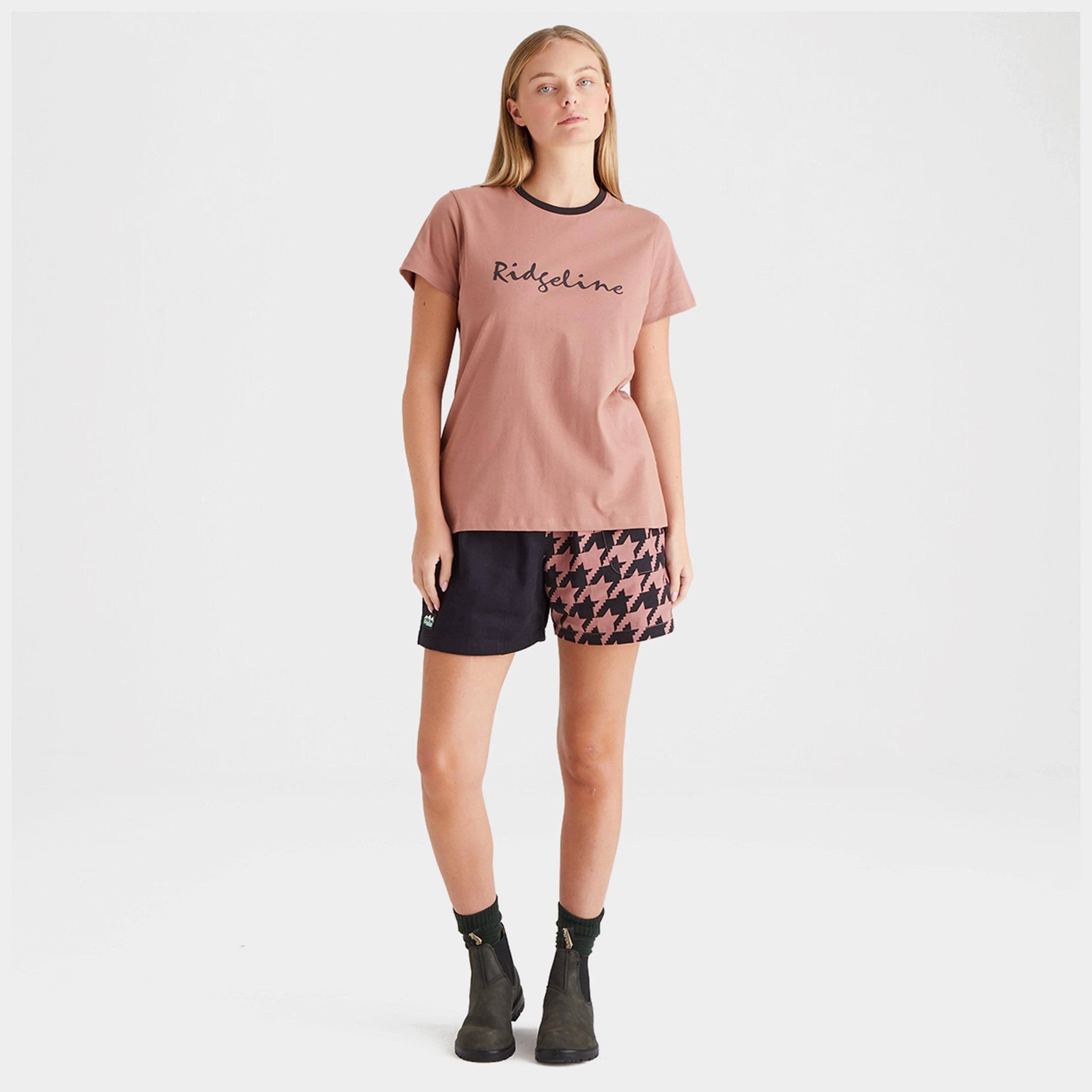 Women's Signature T-Shirt Dusky Pink - Image 4