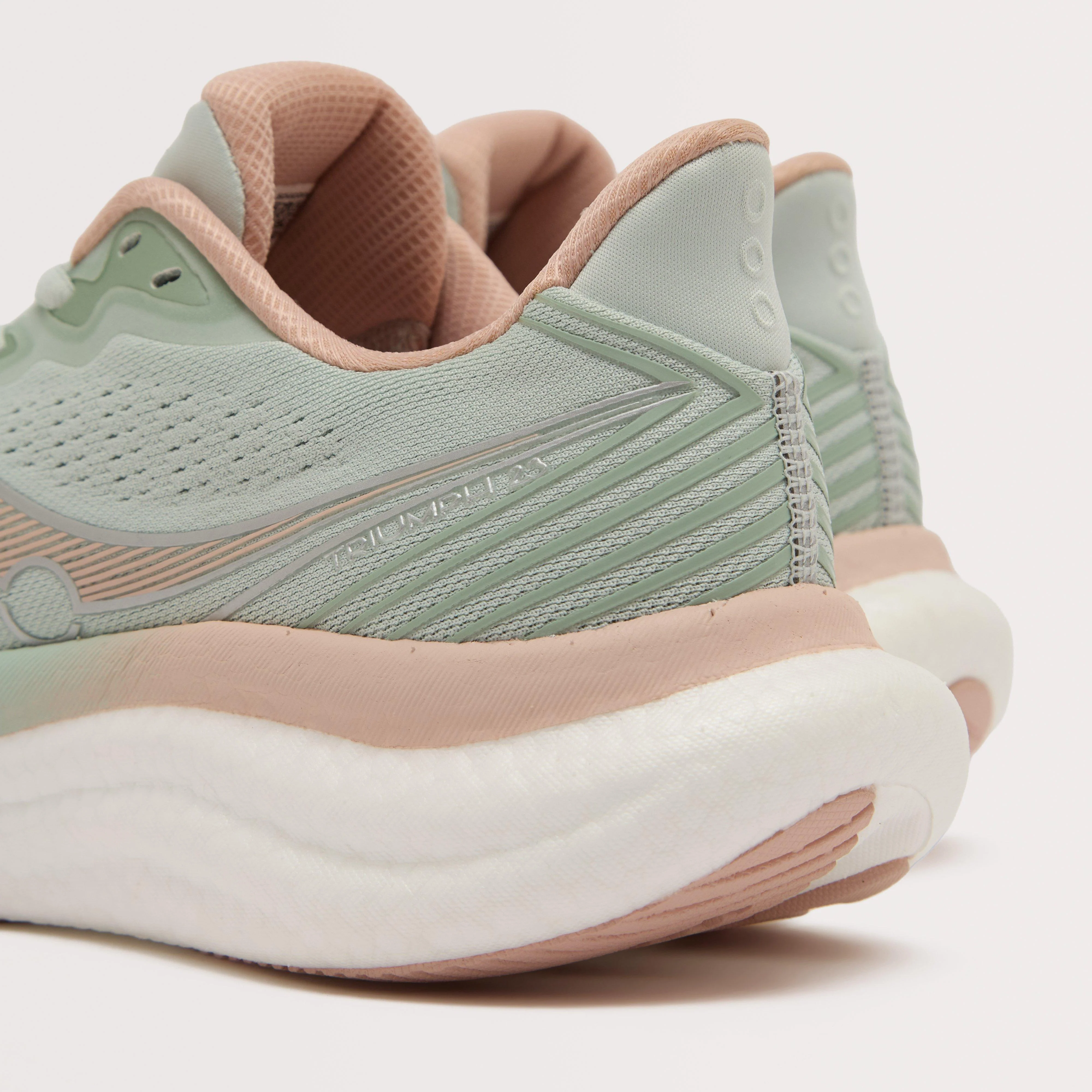 Women’s Triumph 23 Running Shoe - Image 5