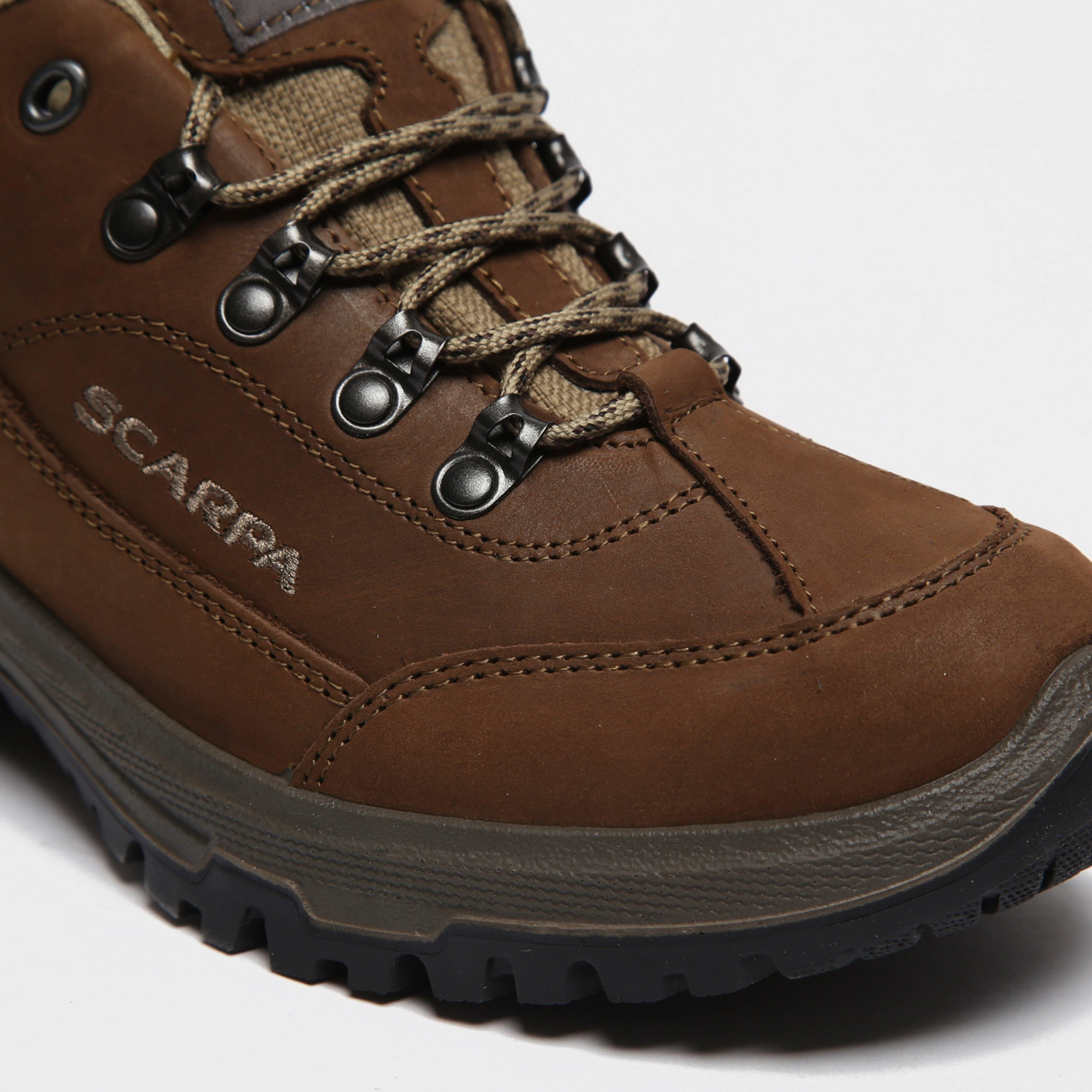 Cyrus GTX Women's Walking Shoes - Image 4